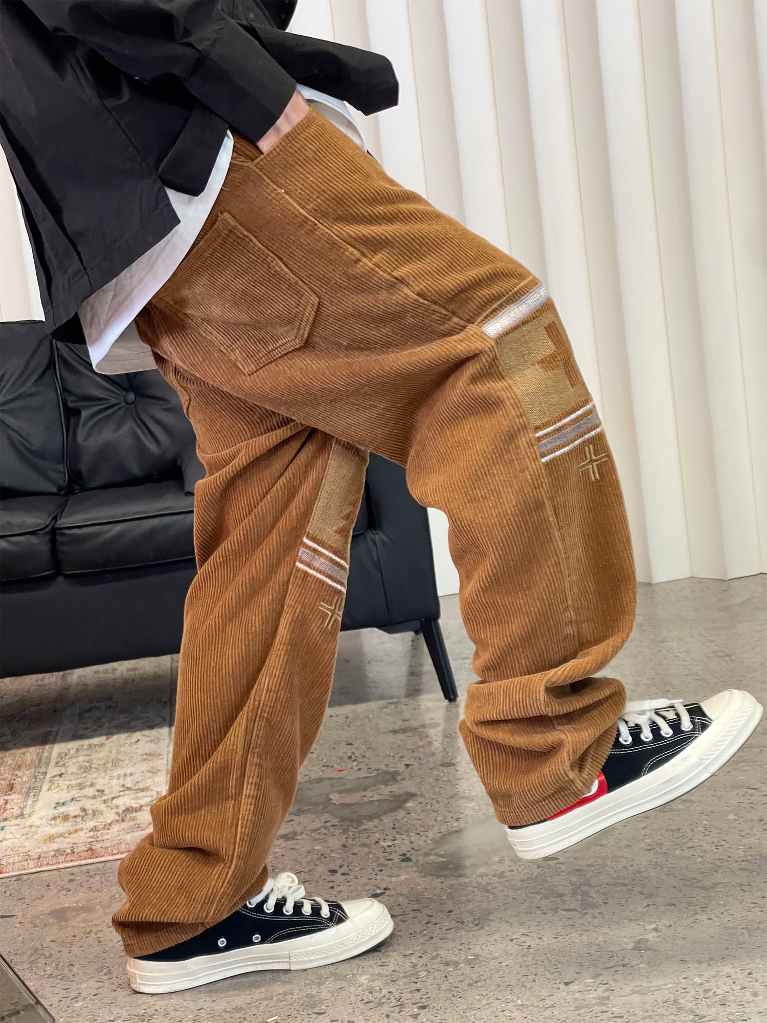 ME DA IGUAL Embroidered Corduroy Straight-Leg Pants