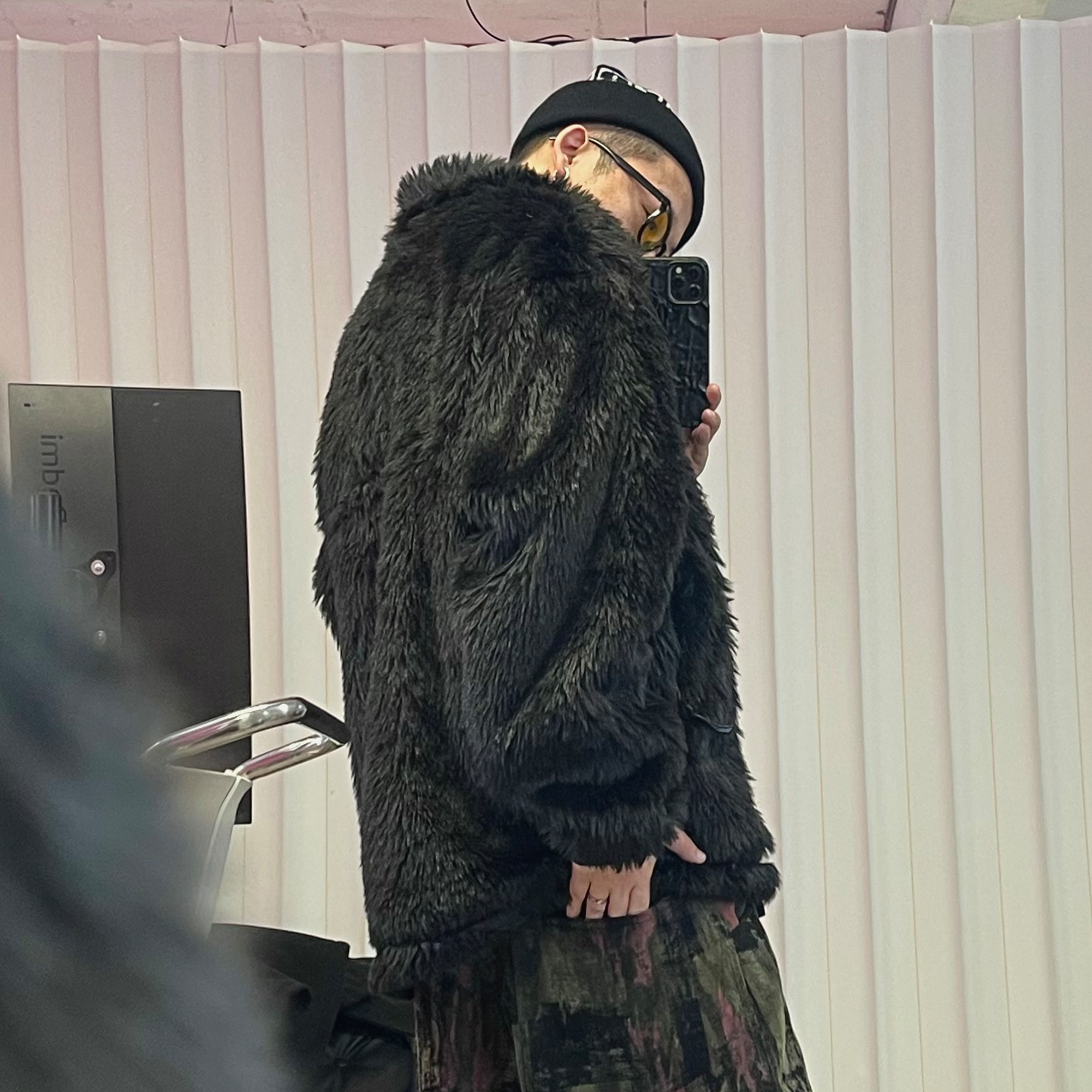 ME DA IGUAL Shaggy Multi-Pocket Faux Fur Jacket