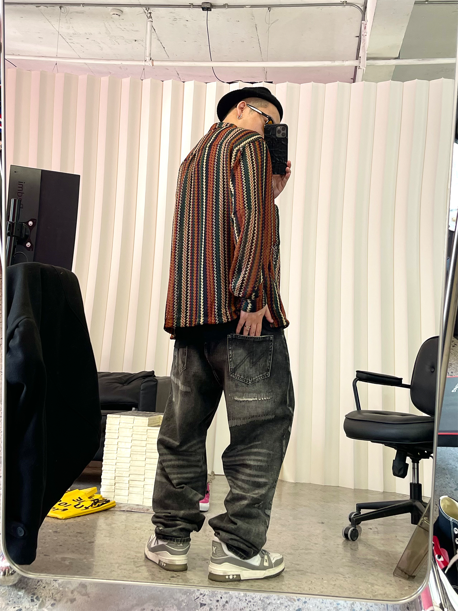 ME DA IGUAL Washed Destroyed Patch Straight-Leg Jeans