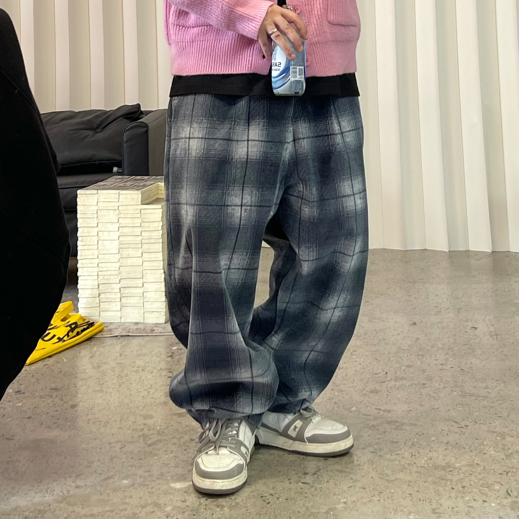 ME DA IGUAL Washed Plaid Tappered Pants Gray