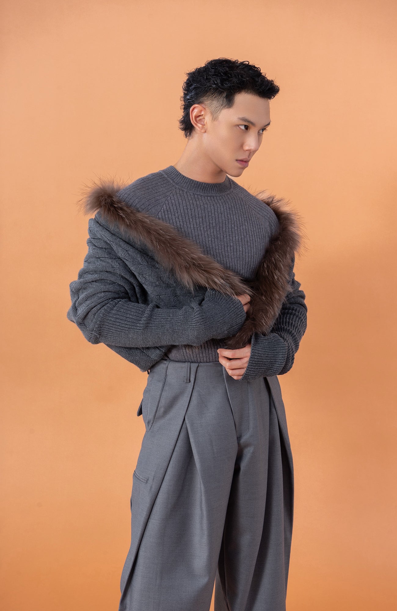 CLP Faux-Fur Trim Cable-Knit Cropped Cardigan