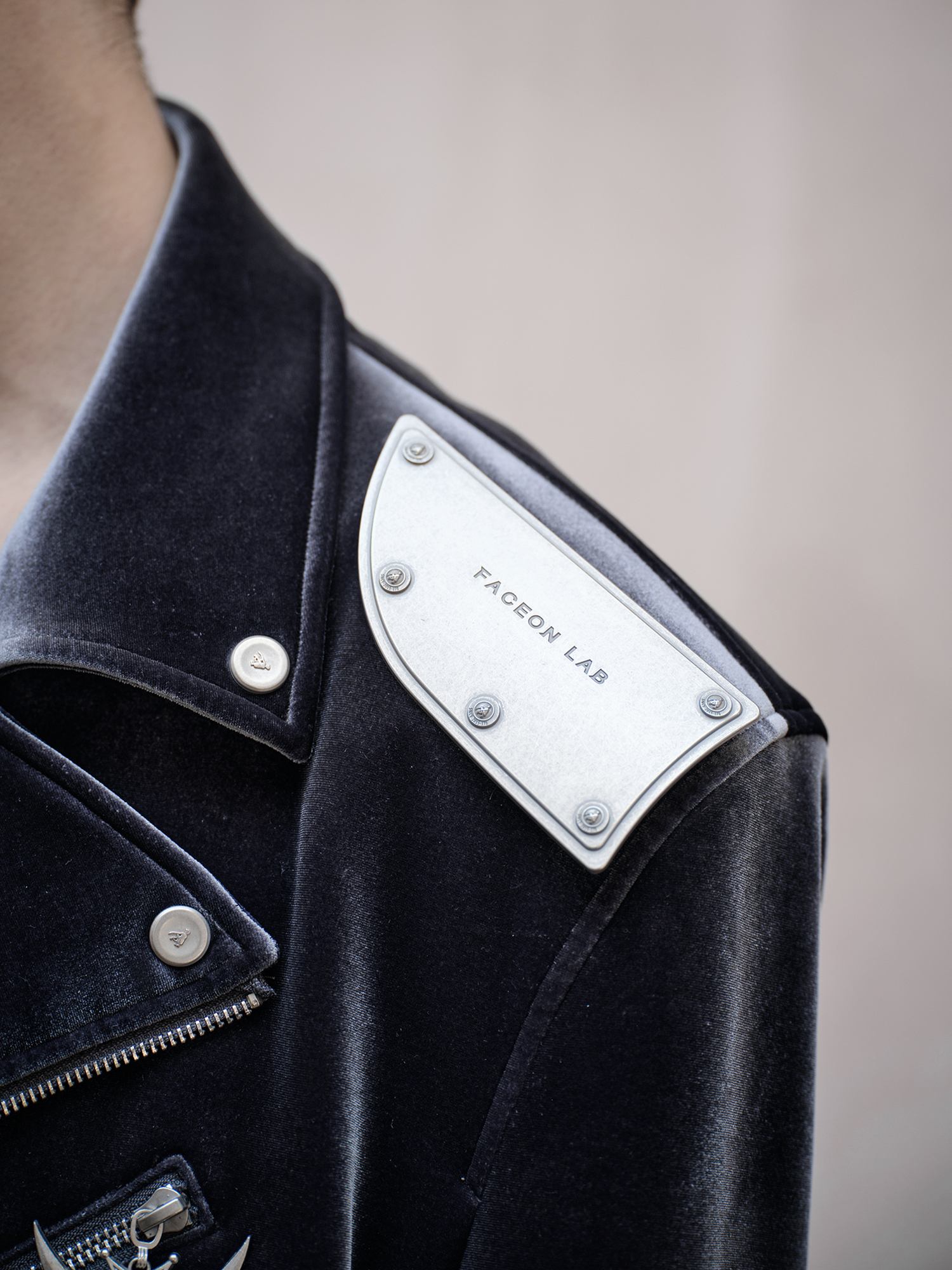 FACEONLAB Velvet Metal Epaulettes Jacket