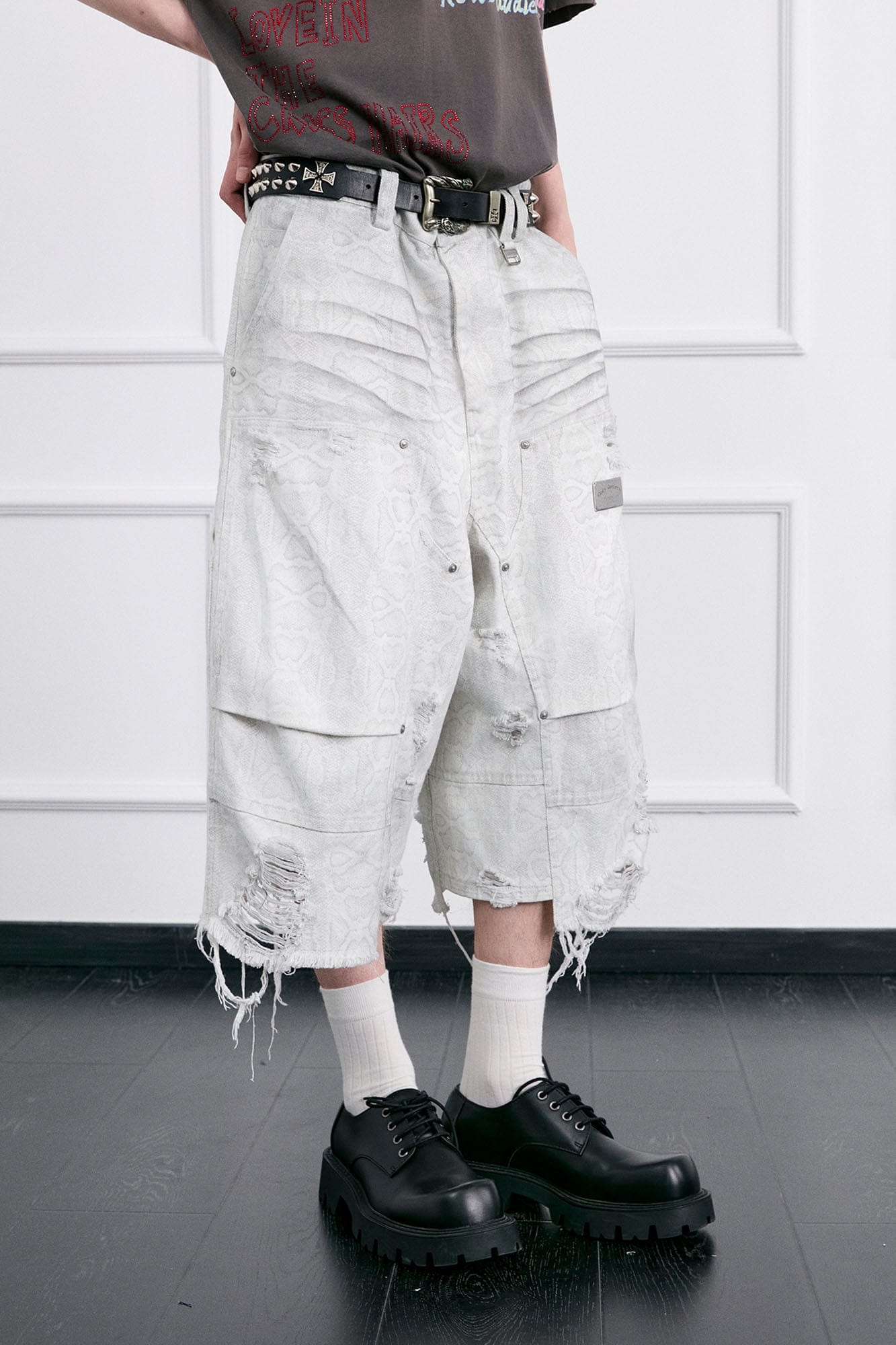 FACEONLAB Distressed Deconstructed Ripped Cargo Shorts, premium urban and streetwear designers apparel on PROJECTISR.com, FACEONLAB