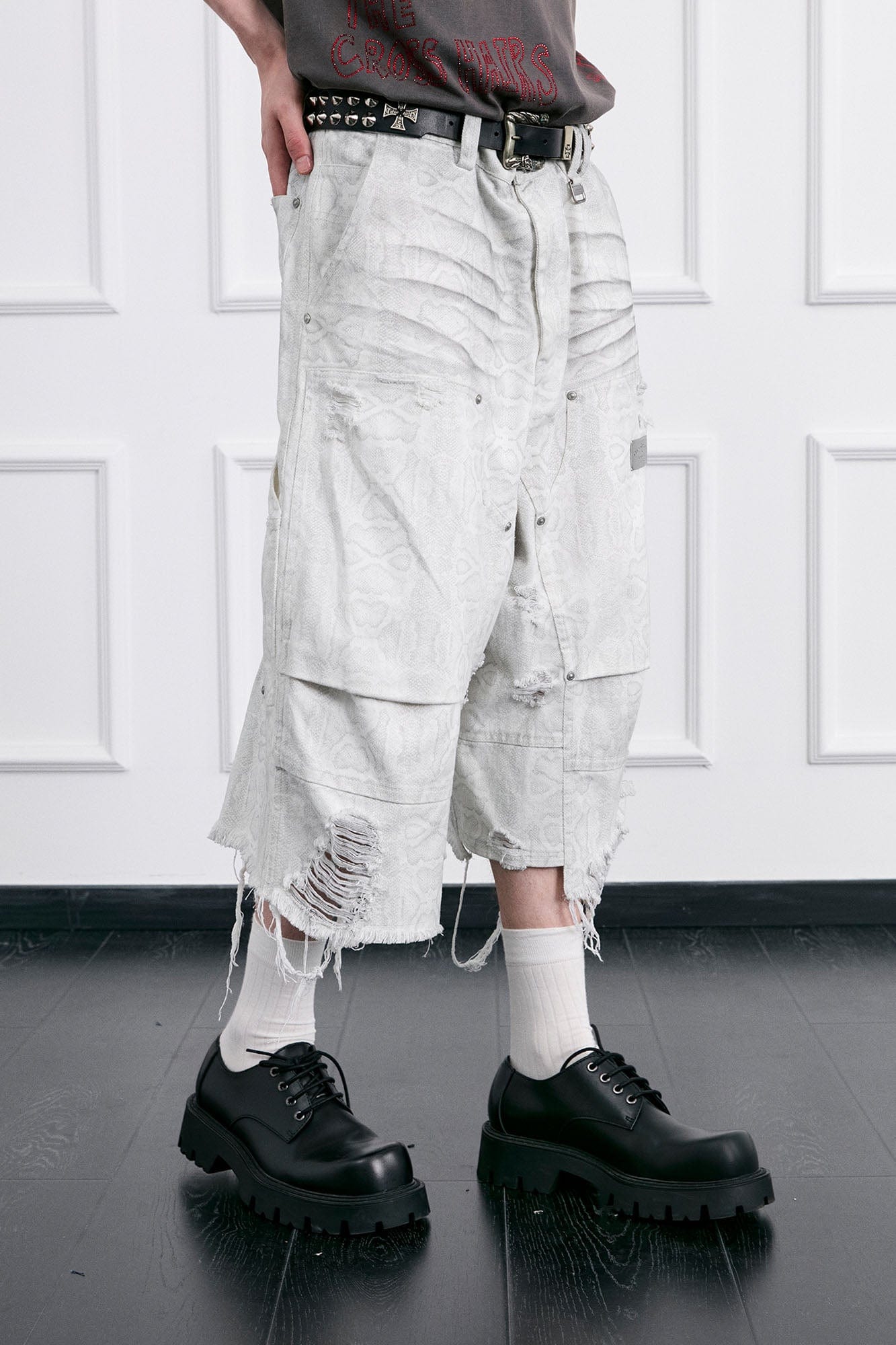 FACEONLAB Distressed Deconstructed Ripped Cargo Shorts, premium urban and streetwear designers apparel on PROJECTISR.com, FACEONLAB