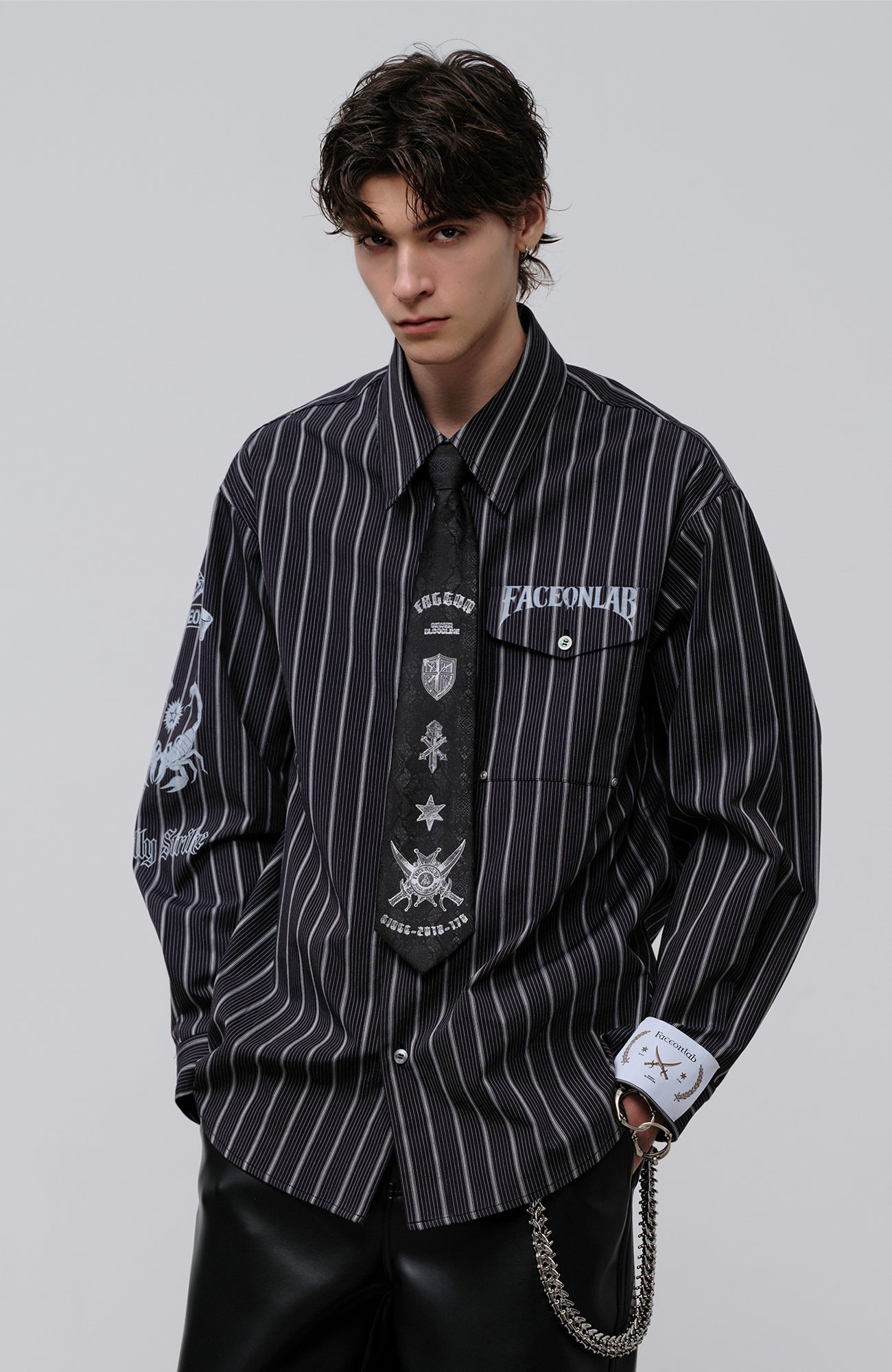 FACEONLAB Stripe Animal Graphic Relaxed Shirt Black, premium urban and streetwear designers apparel on PROJECTISR.com, FACEONLAB