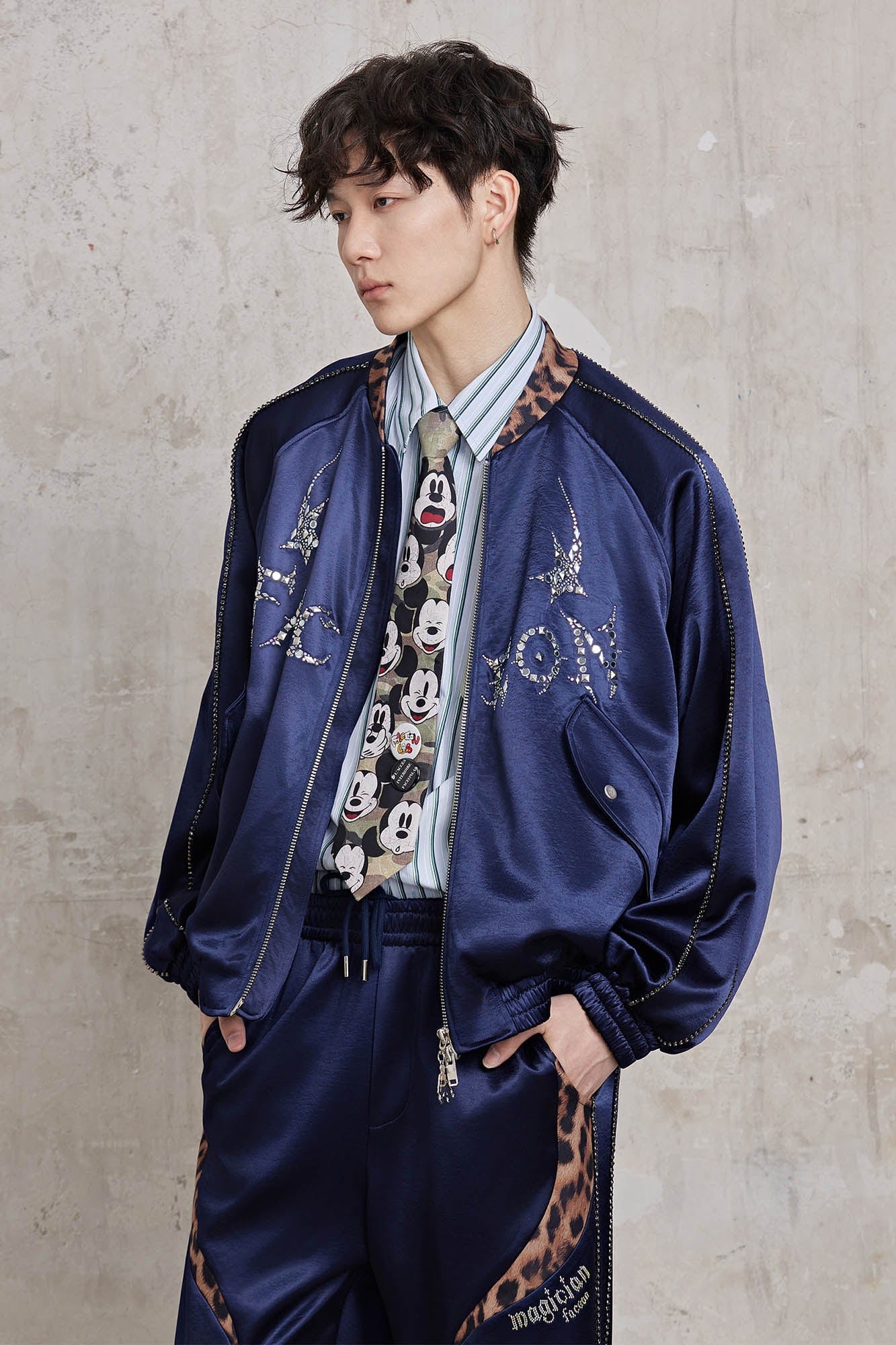 FACEONLAB Rivet Diamond Satin Leopard-Collar Jacket