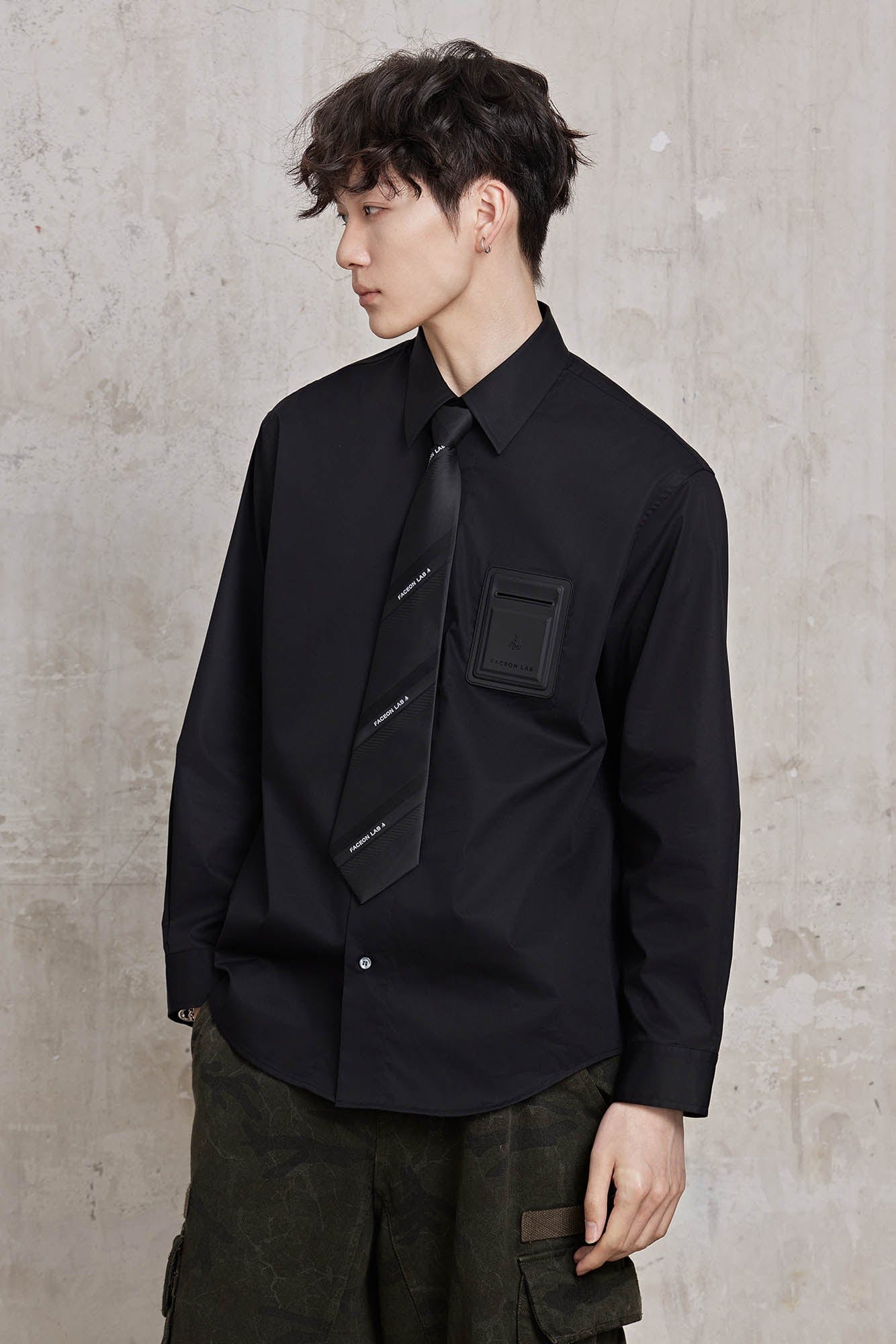 FACEONLAB Modern Patch-Pocket Poplin Shirt, premium urban and streetwear designers apparel on PROJECTISR.com, FACEONLAB