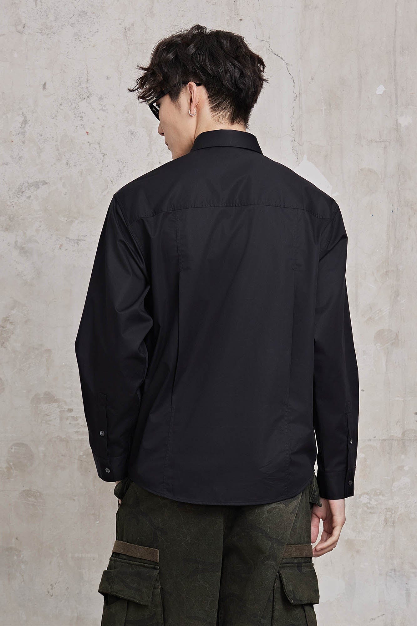 FACEONLAB Modern Patch-Pocket Poplin Shirt, premium urban and streetwear designers apparel on PROJECTISR.com, FACEONLAB