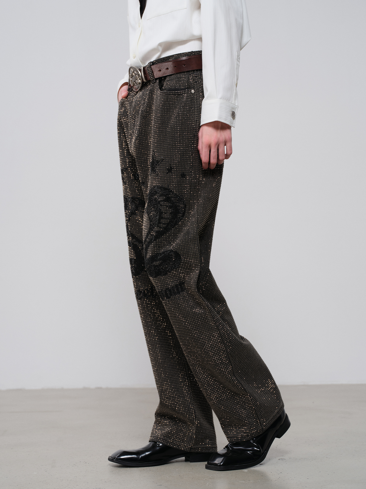 FACEONLAB Double-Headed Snake Studded Dirty-Washed Retro Jeans