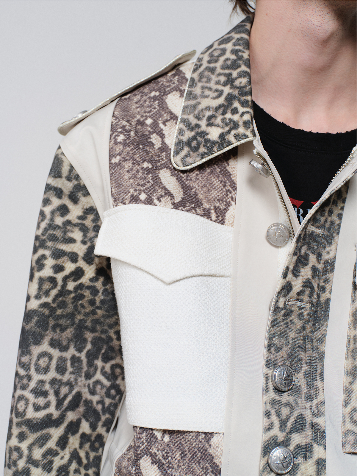 FACEONLAB Camo Spliced Leopard Lapel Jacket White