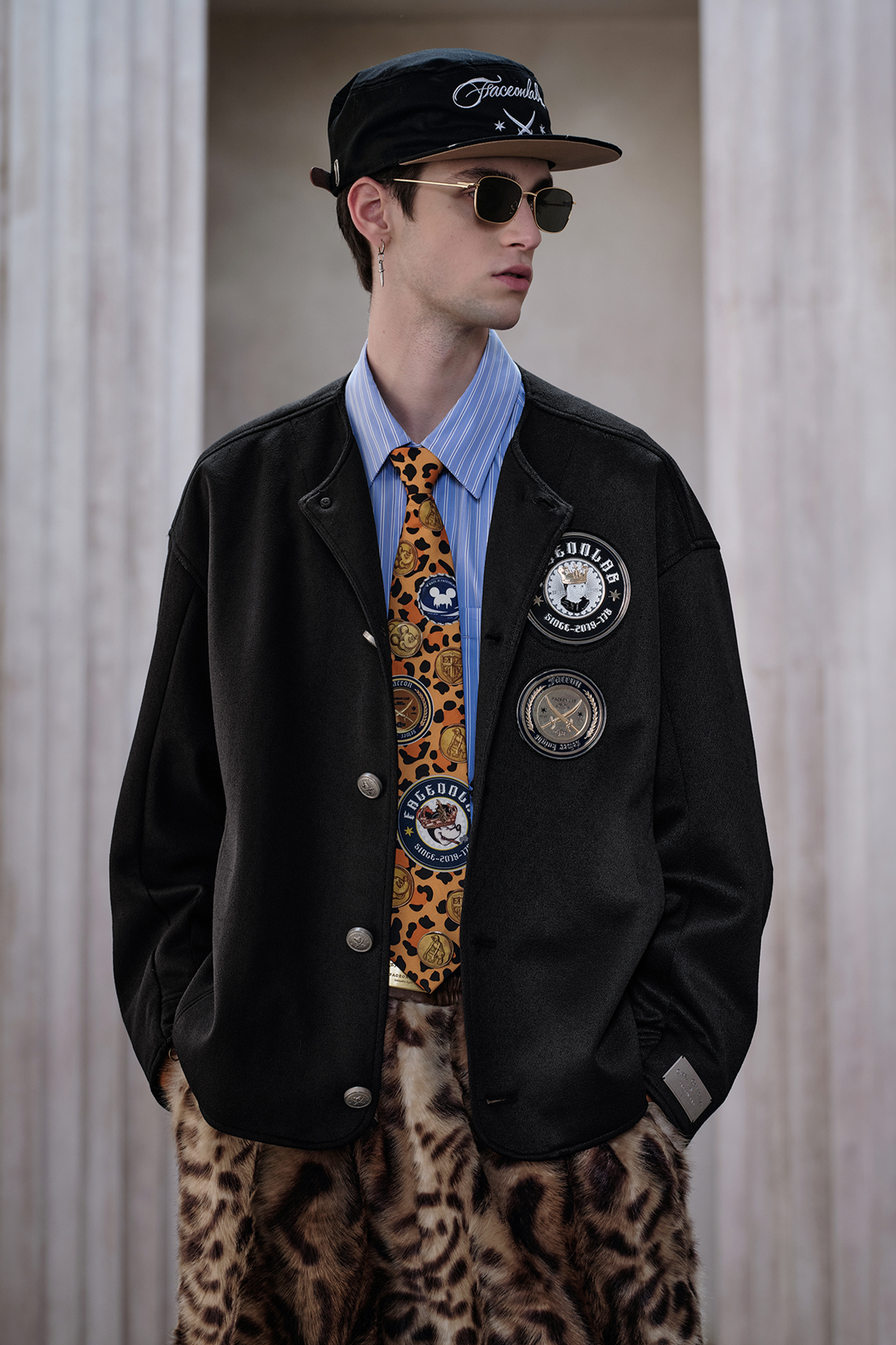 FACEONLAB Essential Badge Crewneck Jacket