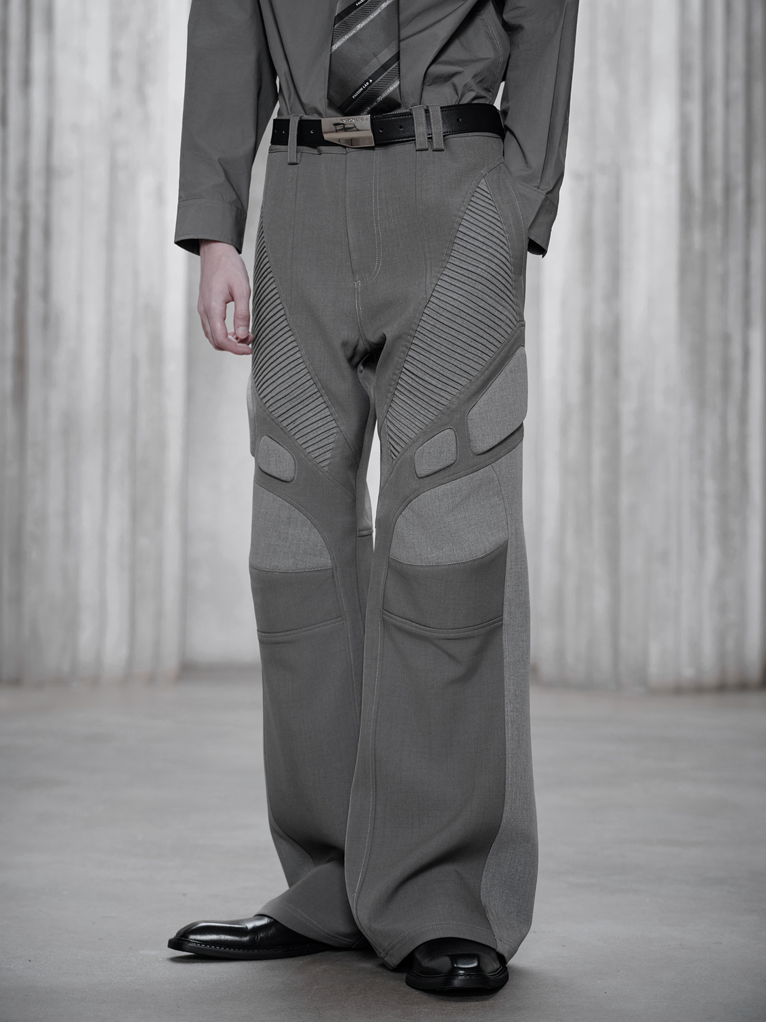 FACEONLAB Paneled Armor Padding Straight-Leg Pants