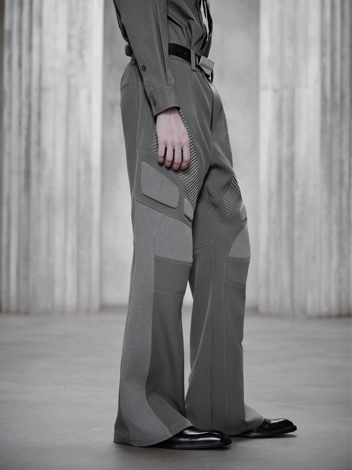 FACEONLAB Paneled Armor Padding Straight-Leg Pants