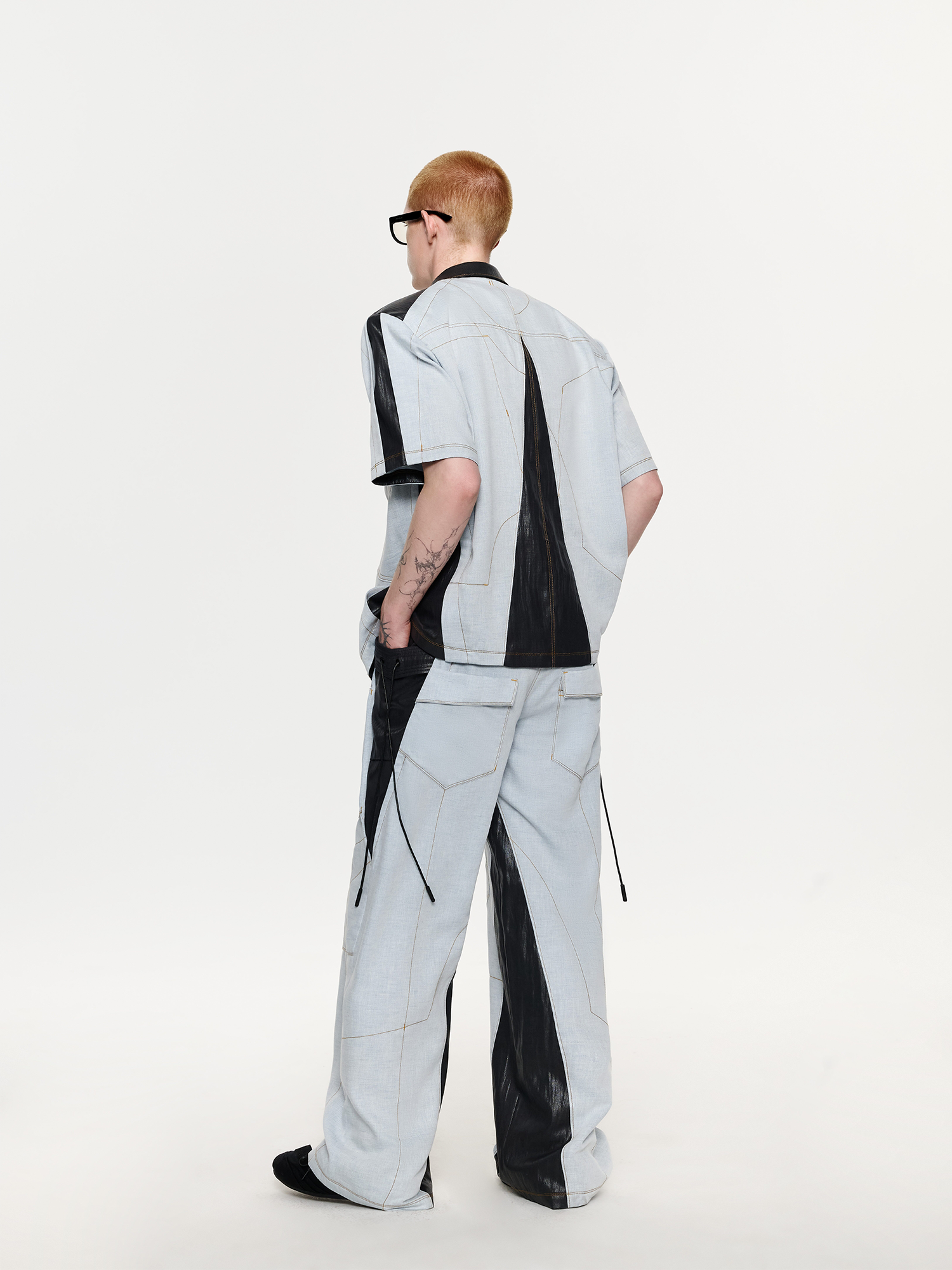 TIWILLTANG Contrast Stitch Paneled Wide-Leg Pants