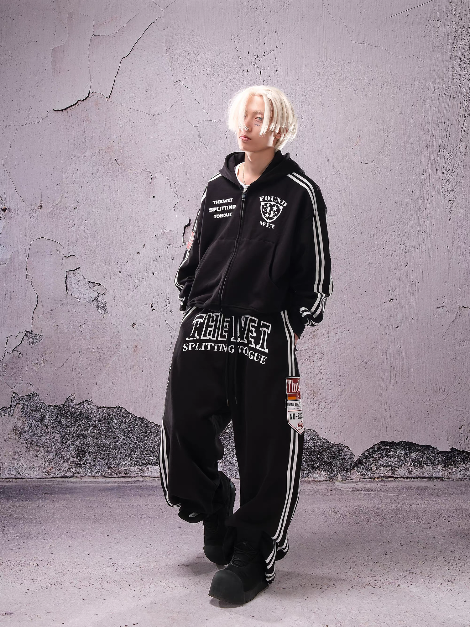 THEWET Graphic Striped Zip-Up Hooded Jacket