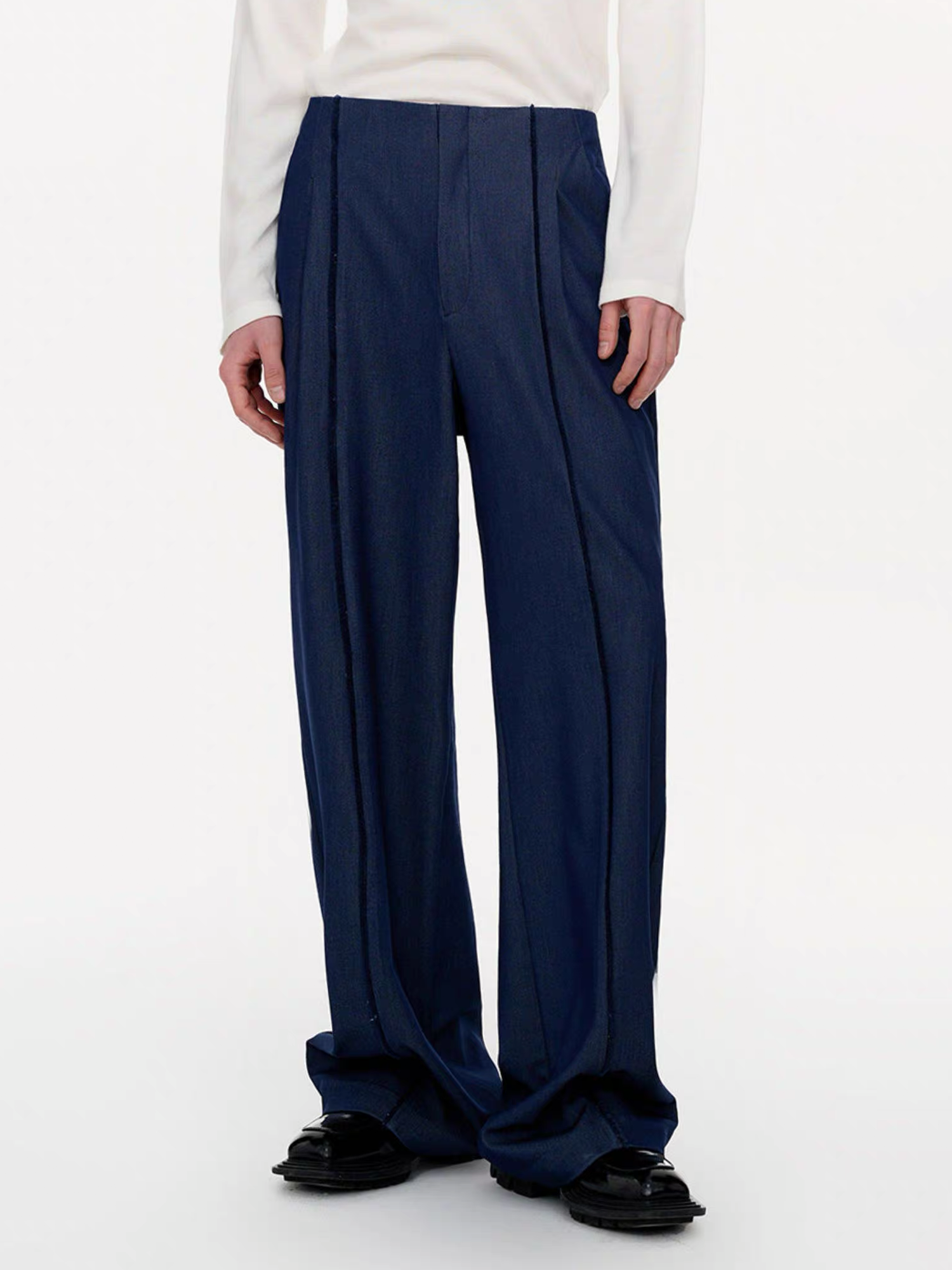 TIWILLTANG Classic Raw Edge Straight-Leg Trousers