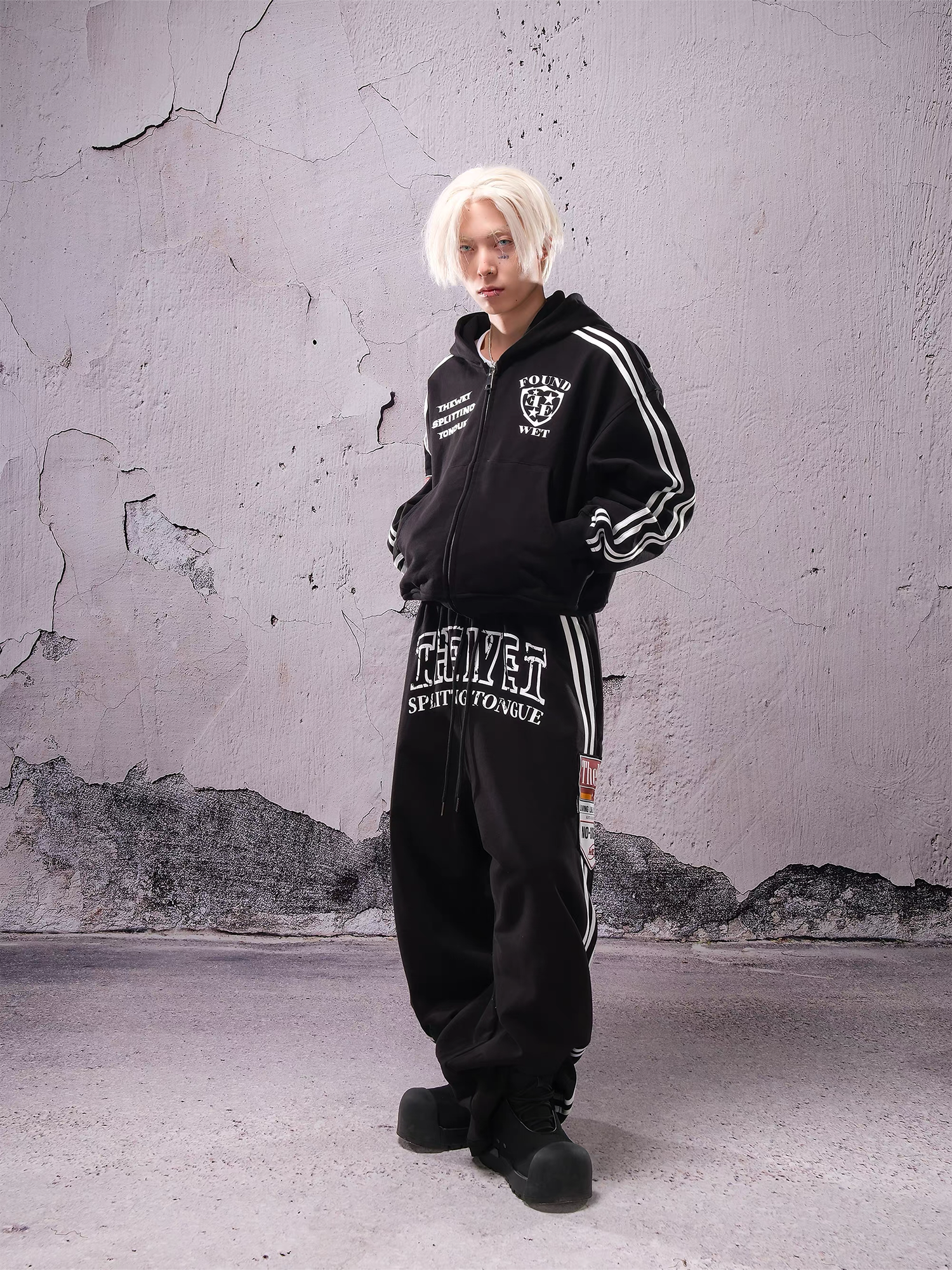 THEWET Graphic Striped Zip-Up Hooded Jacket