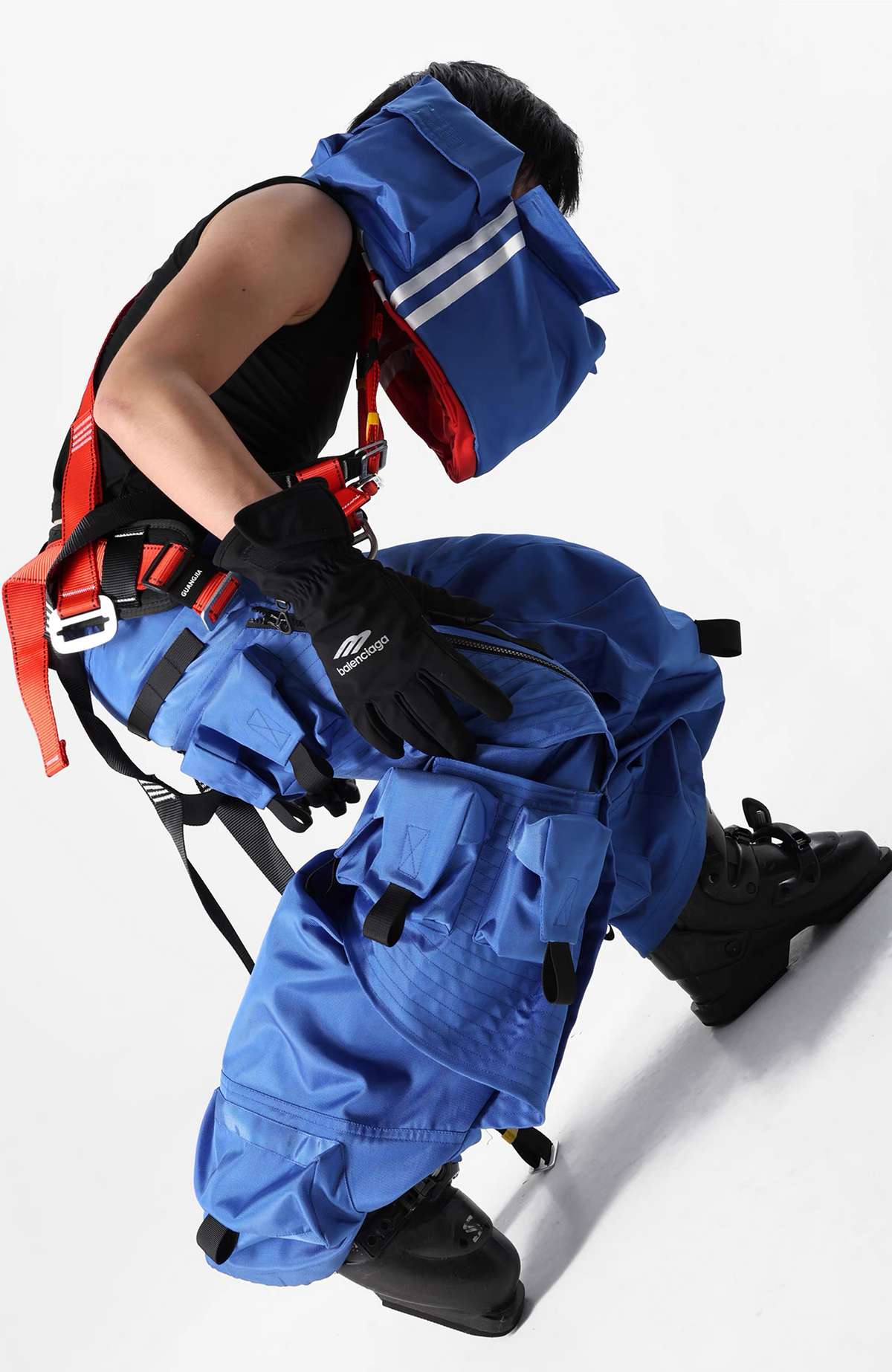 VANGUARDIA Multi-Pocket Nylon Wide-Leg Cargo Pants