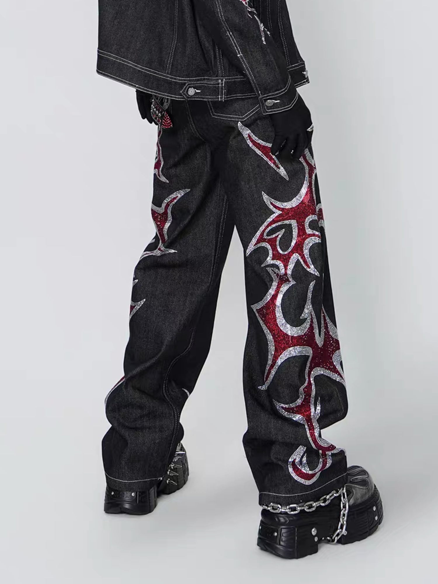 VE2 Diamond Flame Totem Straight-Leg Jeans