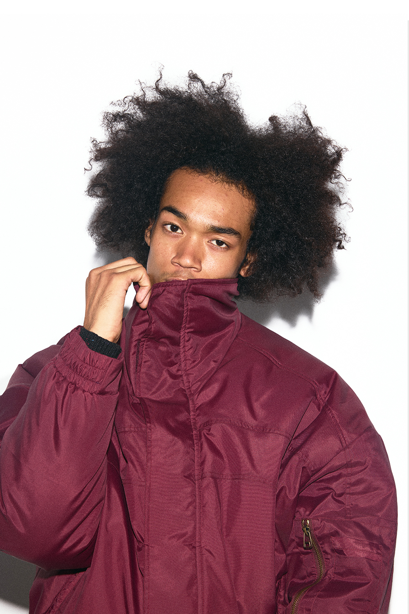 TRECLUB Modern High-Neck Cropped Down Jacket