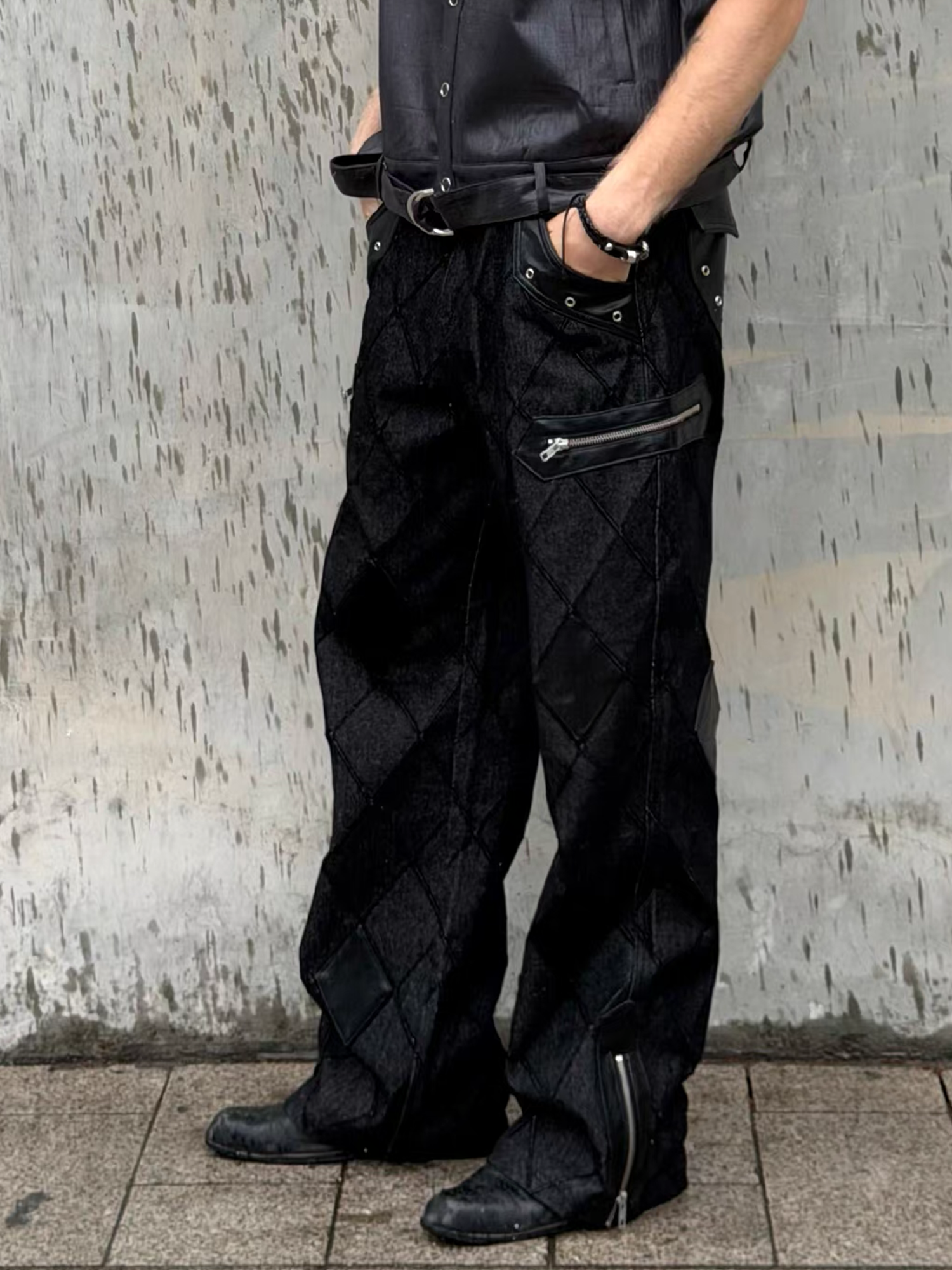 ESAIAS Diamond Faux Leather Patch Rivet Jeans