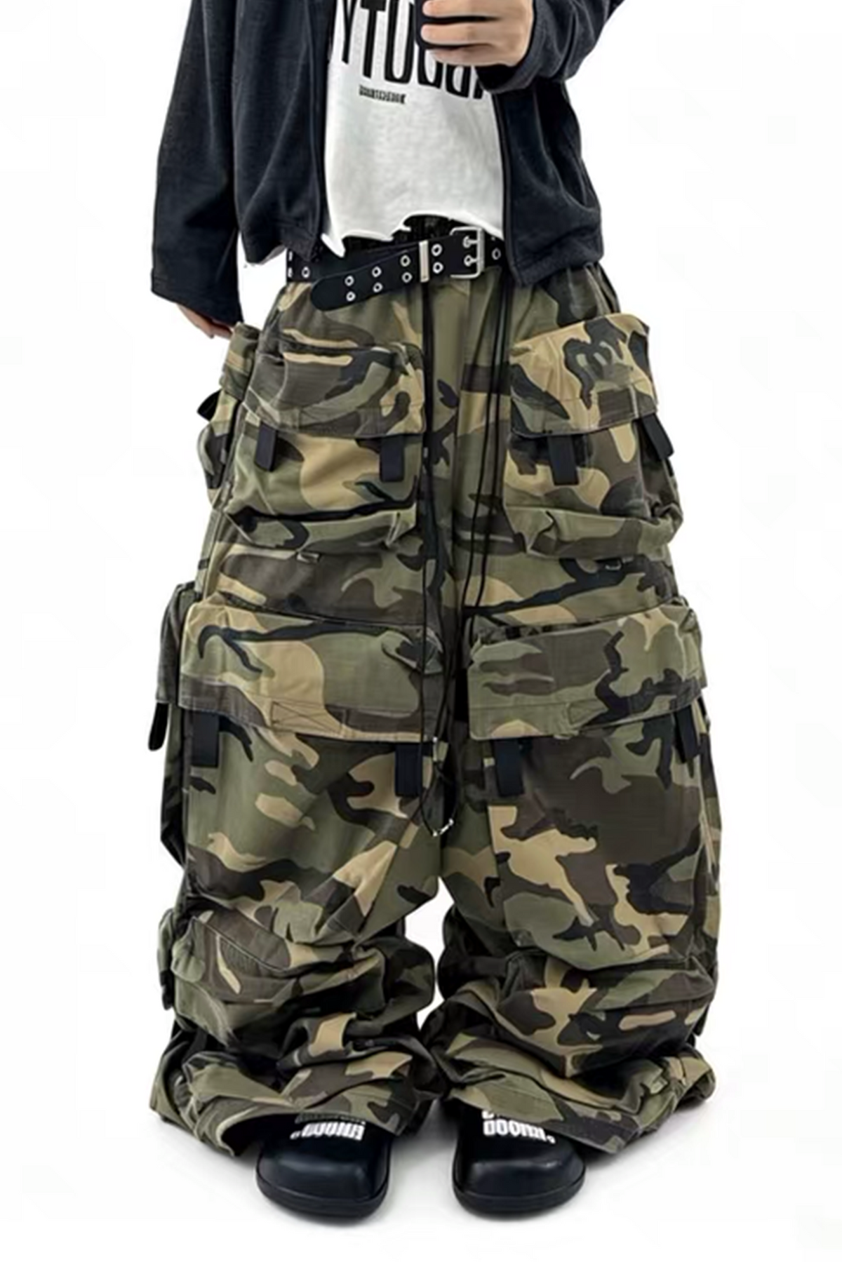 VANGUARDIA Camo Multi-Pocket Cotton Cargo Pants