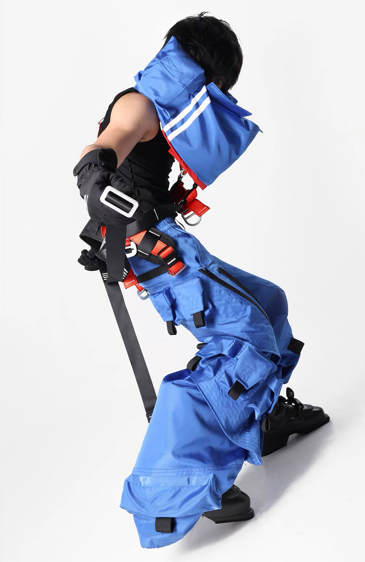 VANGUARDIA Multi-Pocket Nylon Wide-Leg Cargo Pants