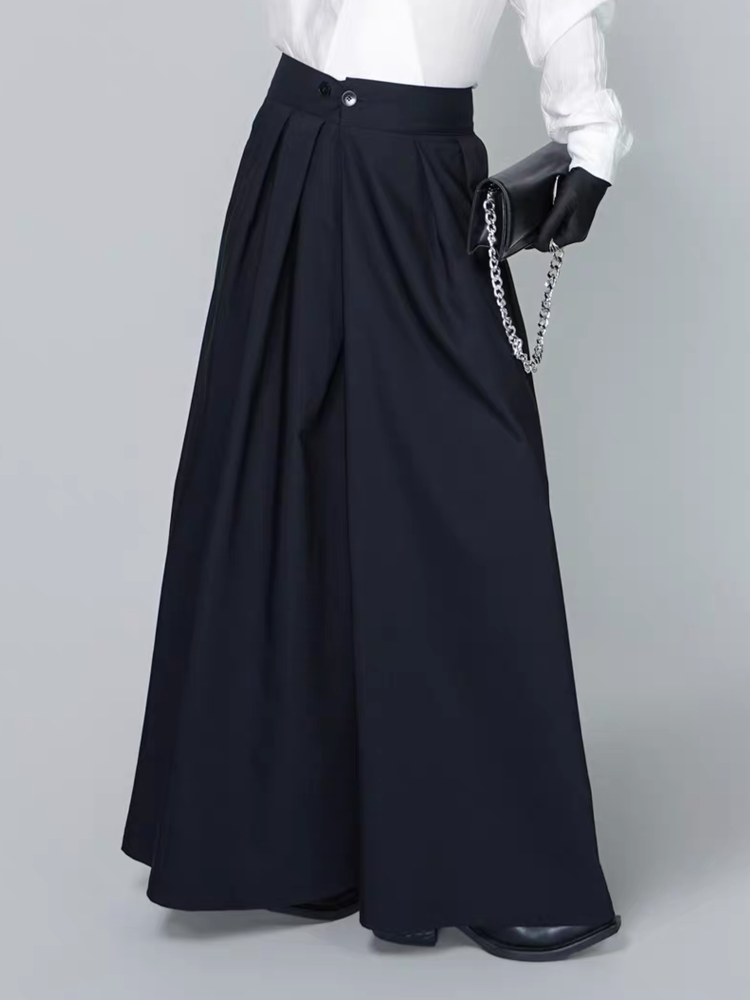 VE2 Minimal High-Waist Wide-Leg Trousers