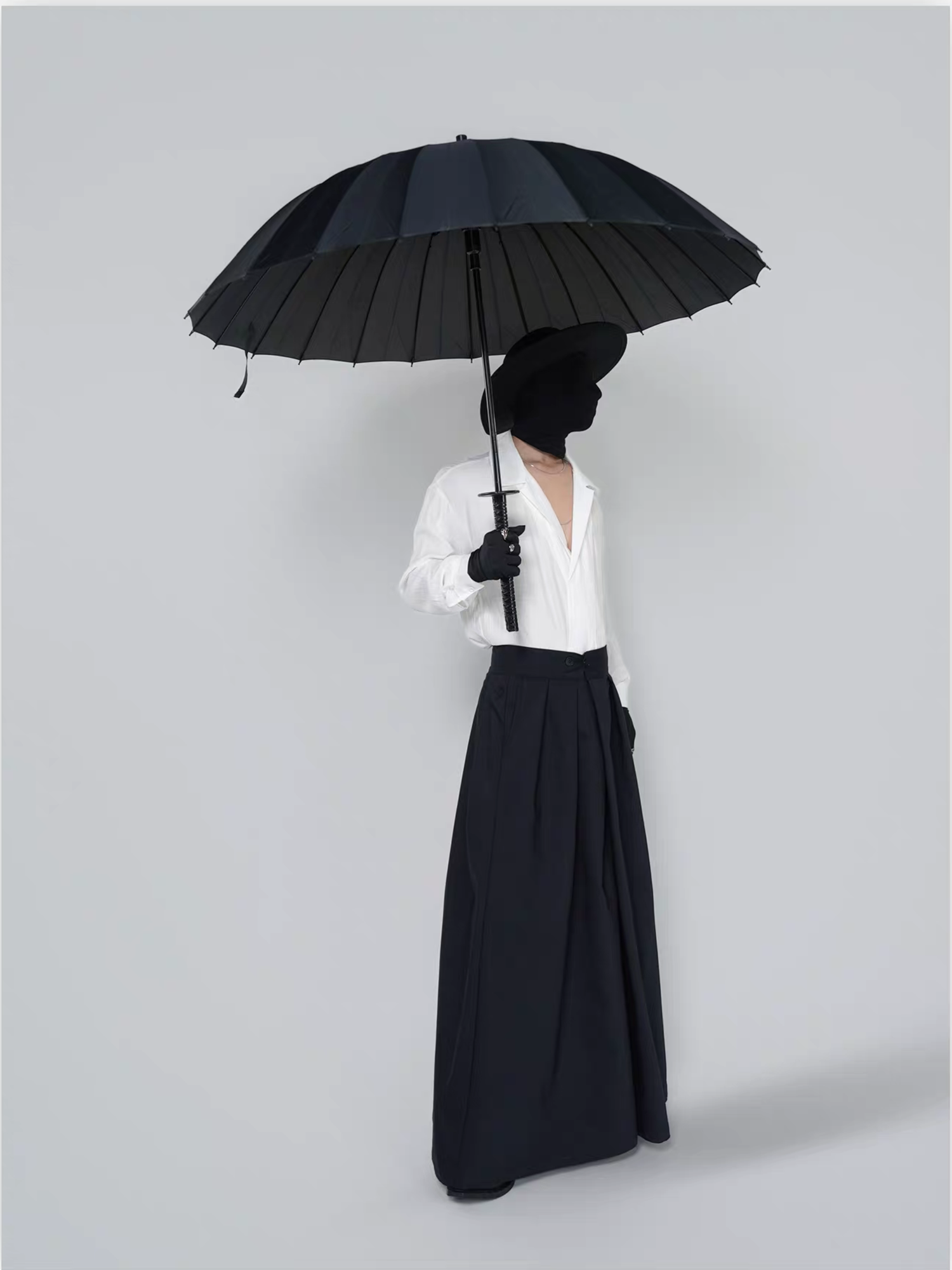 VE2 Minimal High-Waist Wide-Leg Trousers