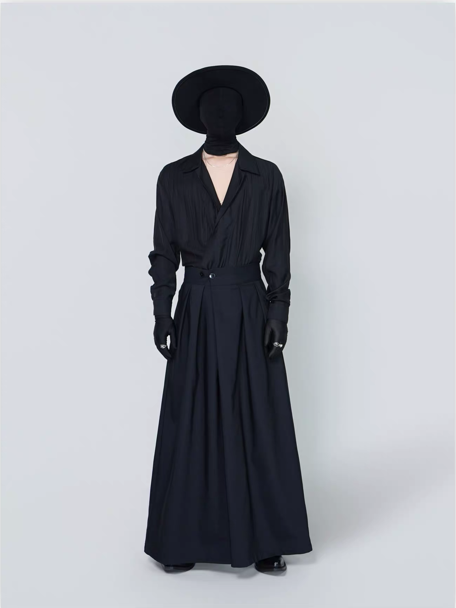 VE2 Minimal High-Waist Wide-Leg Trousers