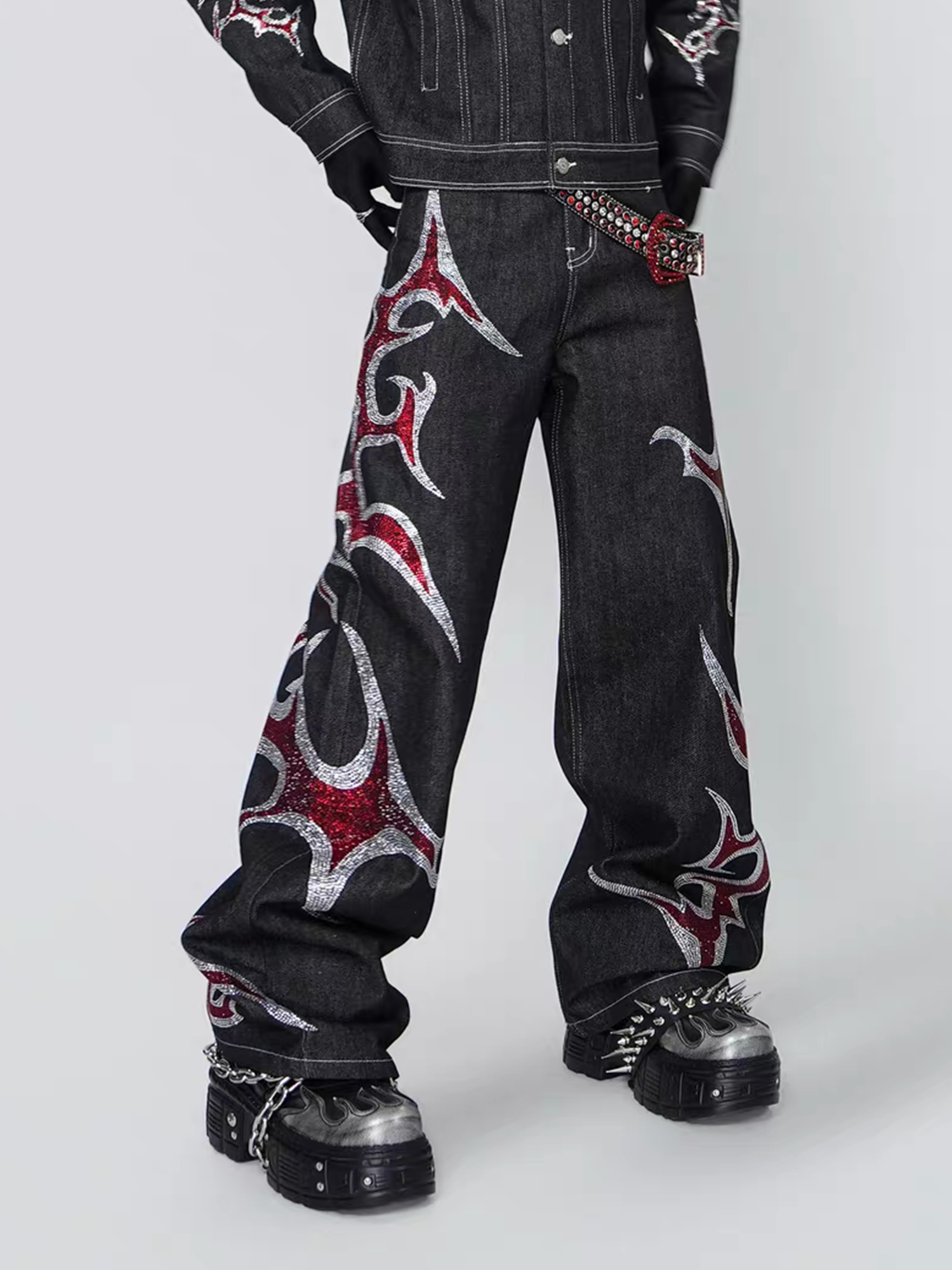 VE2 Diamond Flame Totem Straight-Leg Jeans