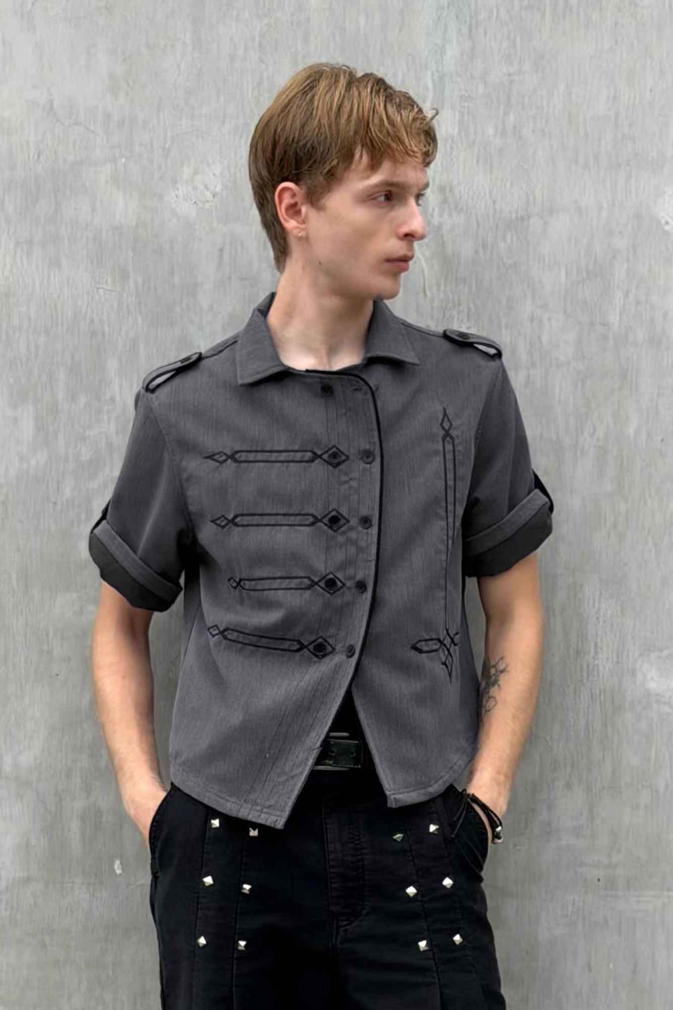 ESAIAS Napoleon Embroidered Asymmetrical Half Shirt