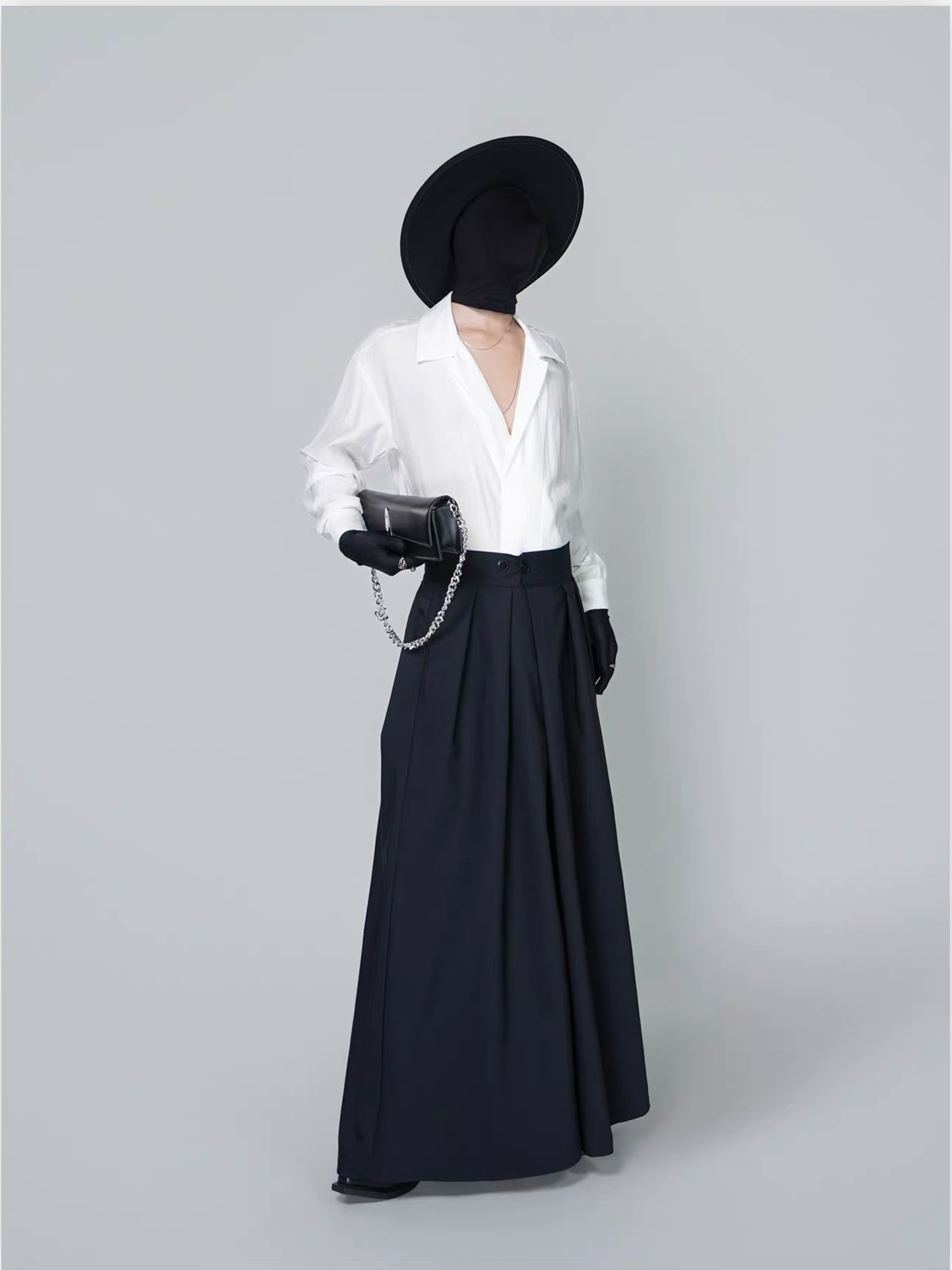 VE2 Minimal High-Waist Wide-Leg Trousers