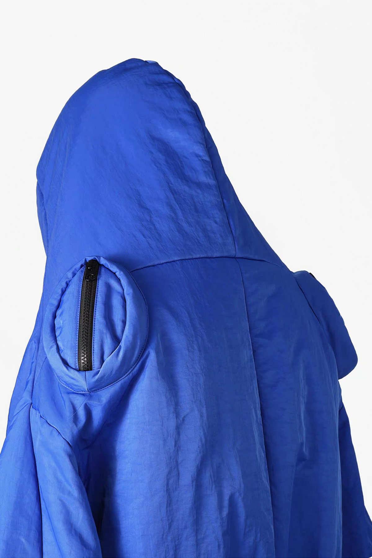 VANGUARDIA Multi-Pocket Hooded Nylon Puffer Jacket