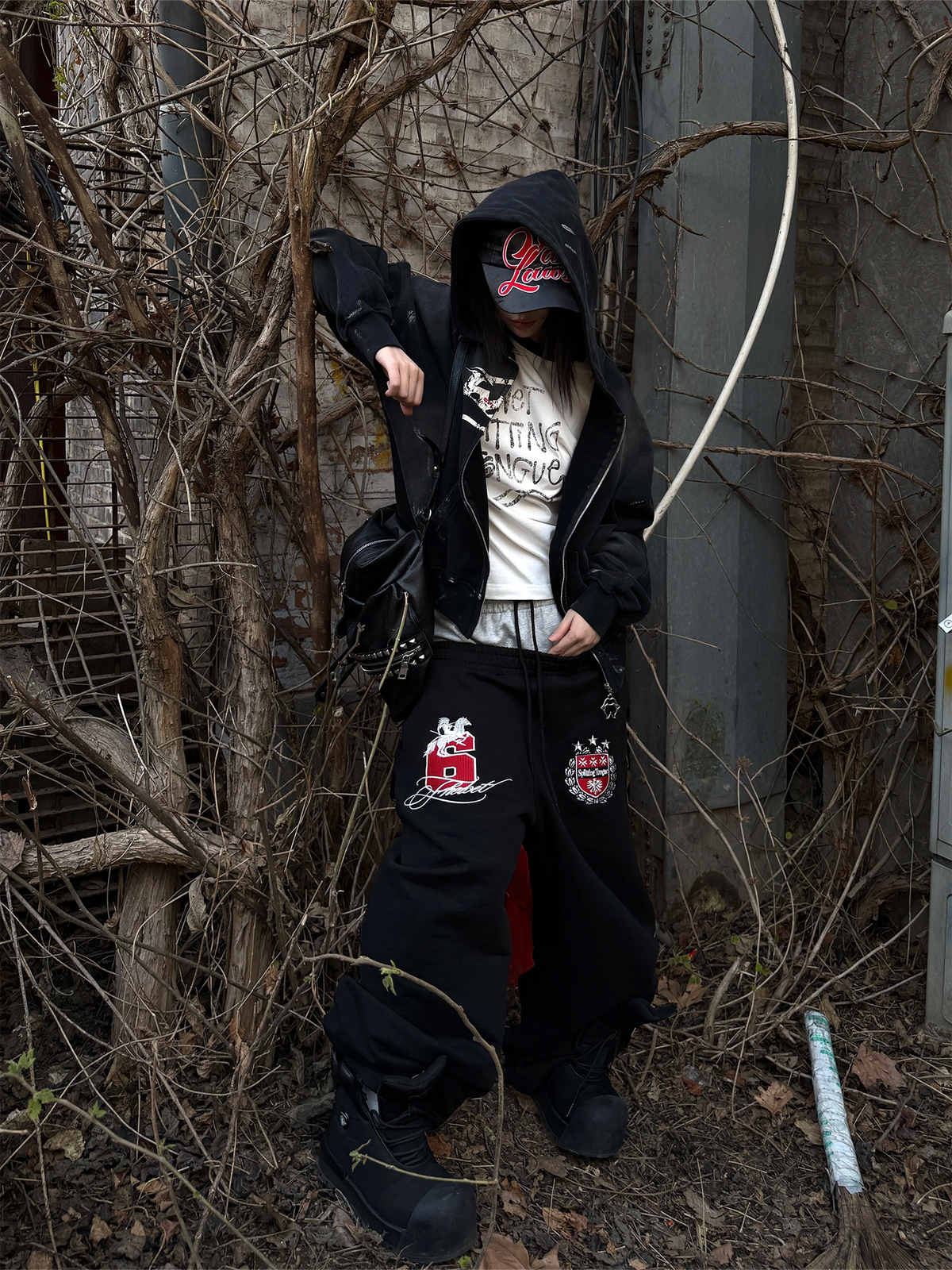 THEWET Double-Waist Crest Baggy Sweatpants
