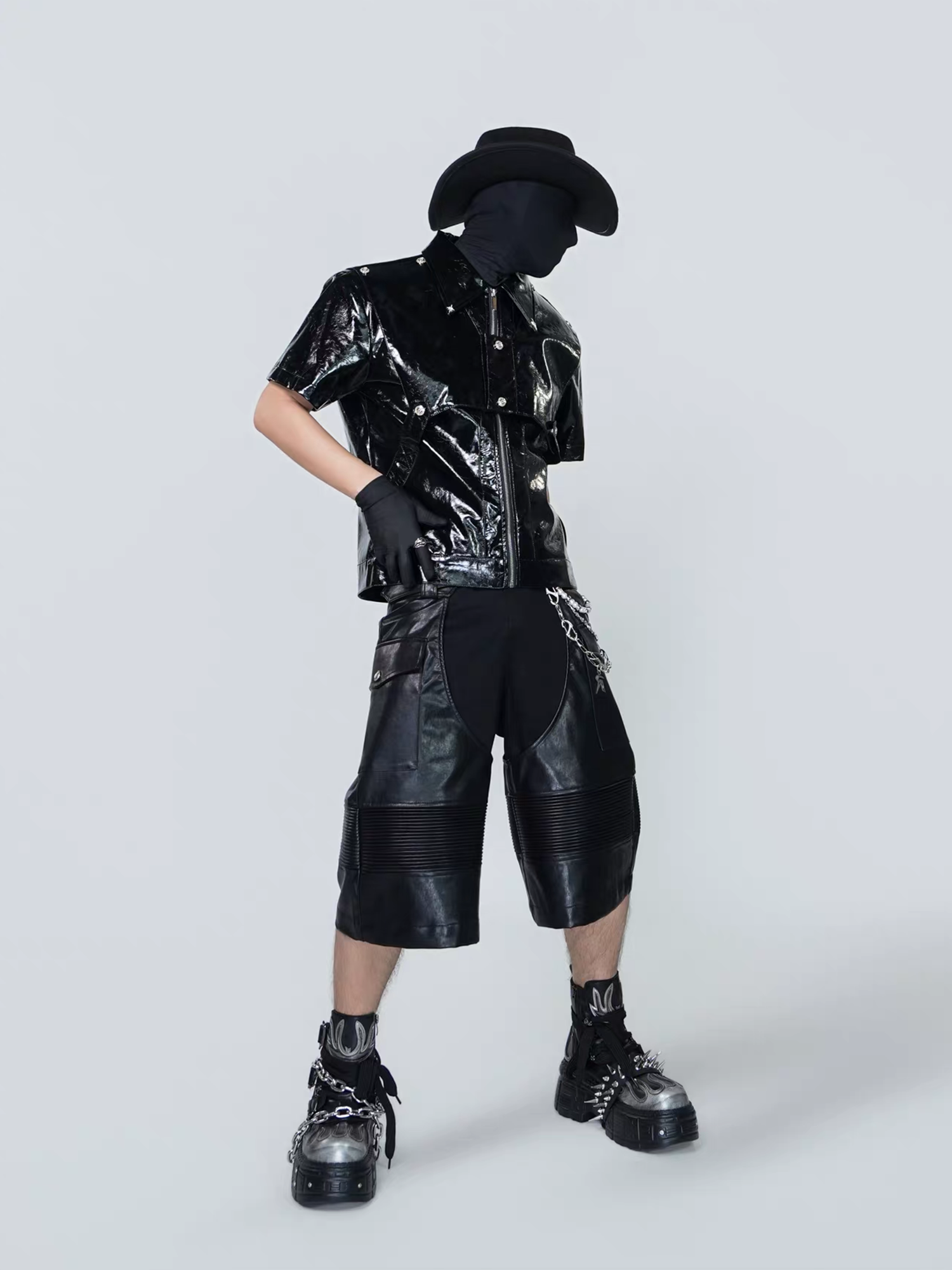VE2 Glossy Faux Leather Cropped Short-Sleeve Jacket