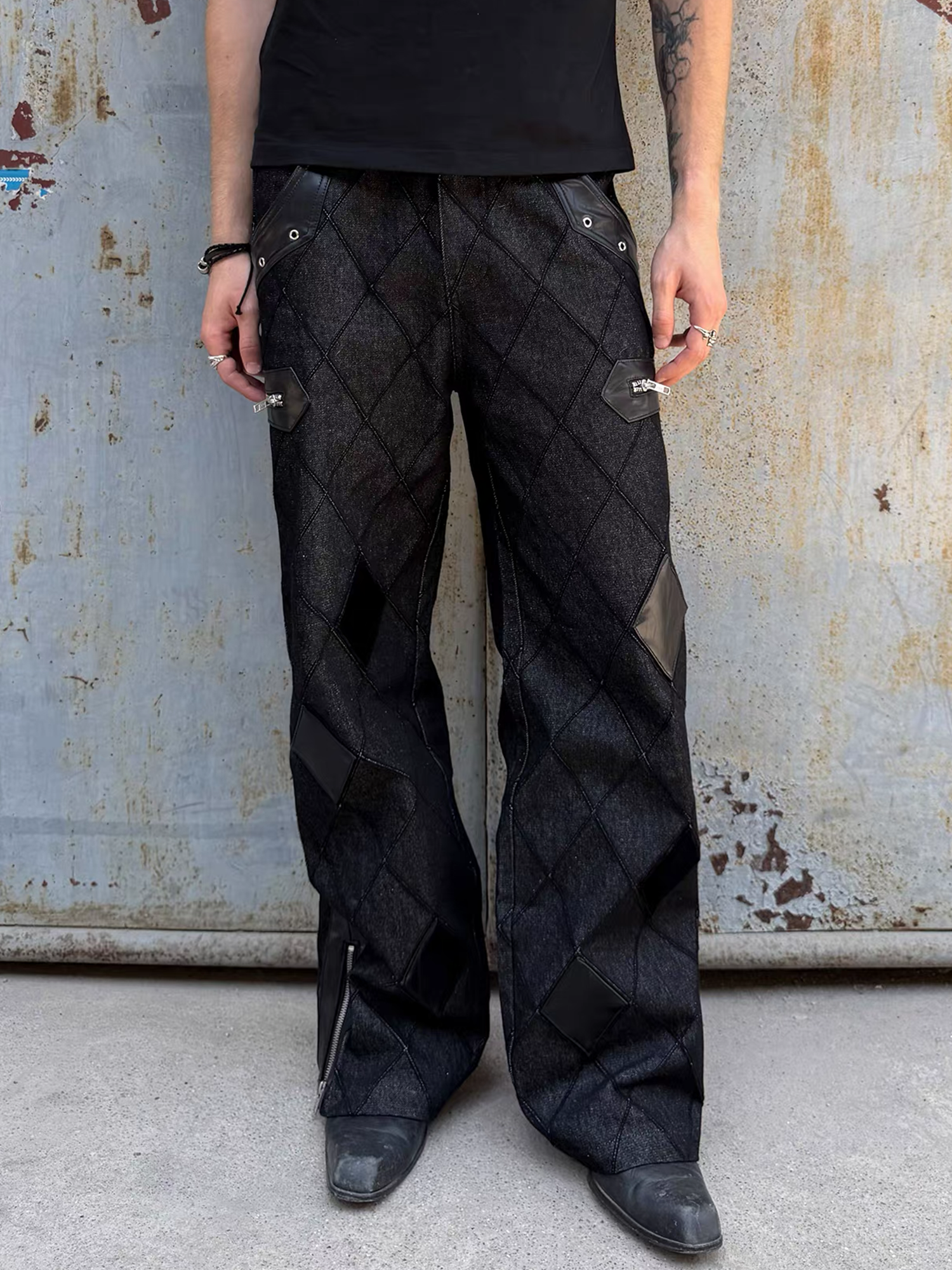 ESAIAS Diamond Faux Leather Patch Rivet Jeans