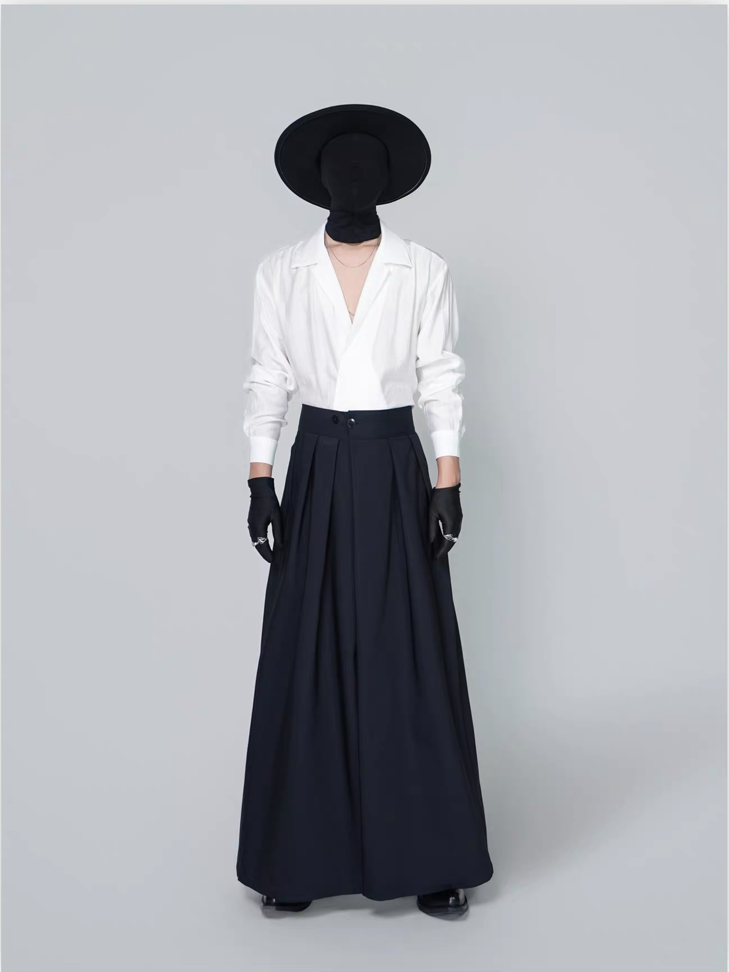 VE2 Minimal High-Waist Wide-Leg Trousers