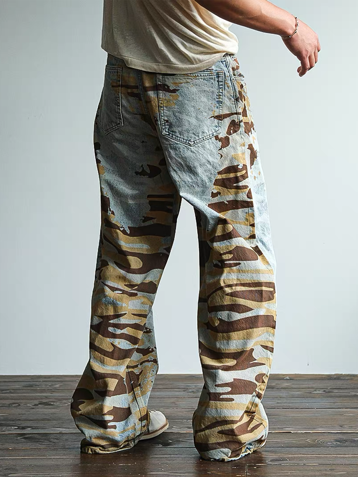 NEIGBORL Retro Washed Camo Jeans