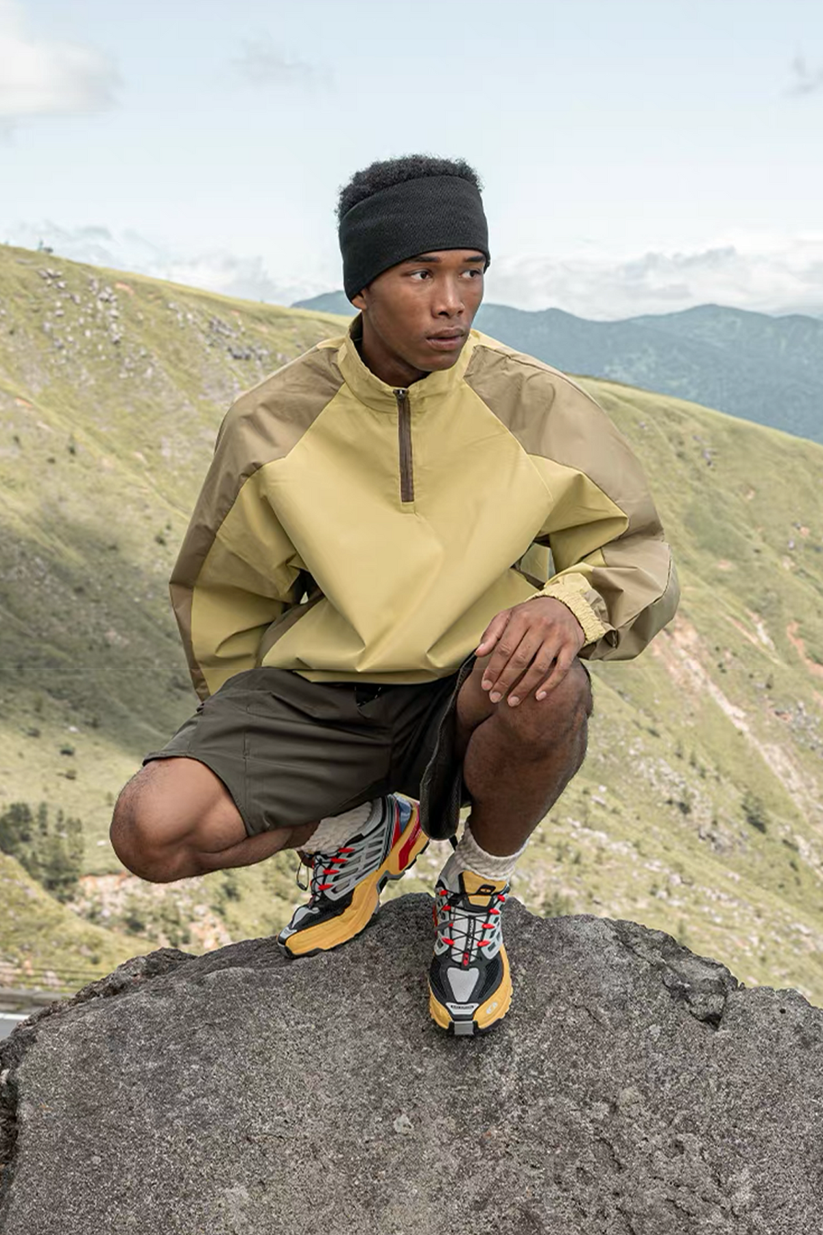 HALCYON Half-Zip Splash-Proof Windbreaker Pullover