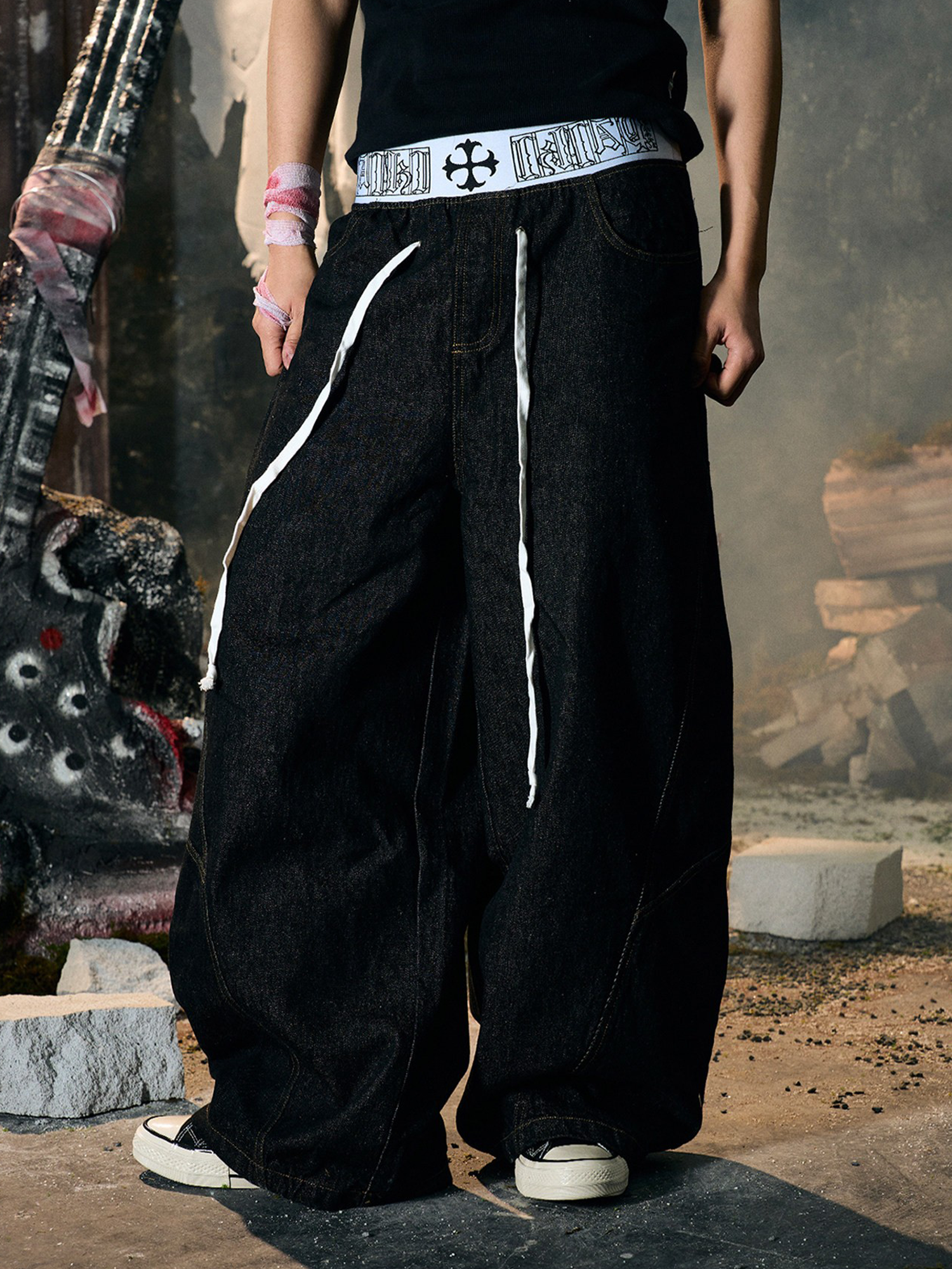 PAIKI Boxing Velvet Curved Wide-Leg Pants