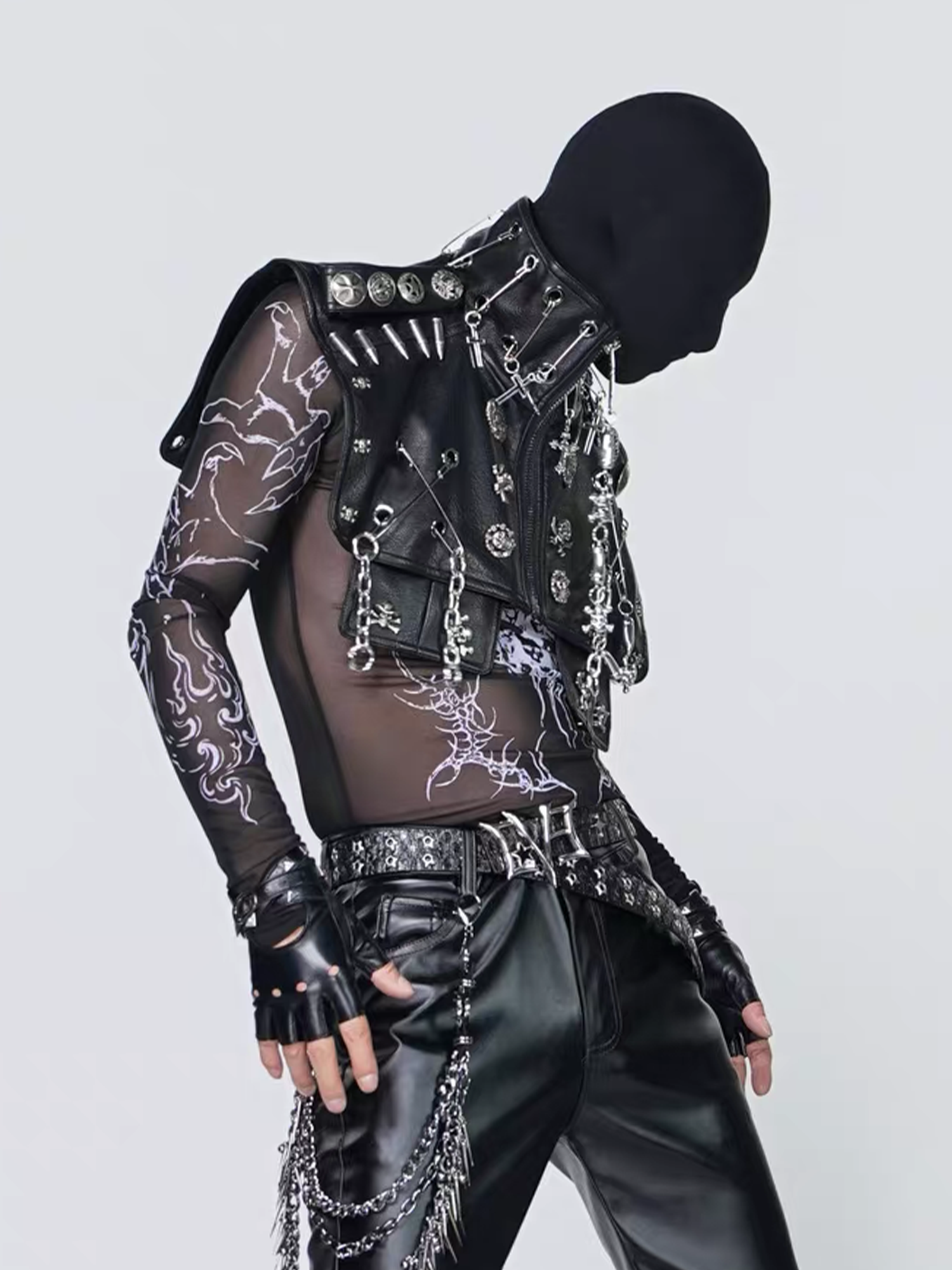 VE2 Knight Hardware Cropped Faux Leather Vest