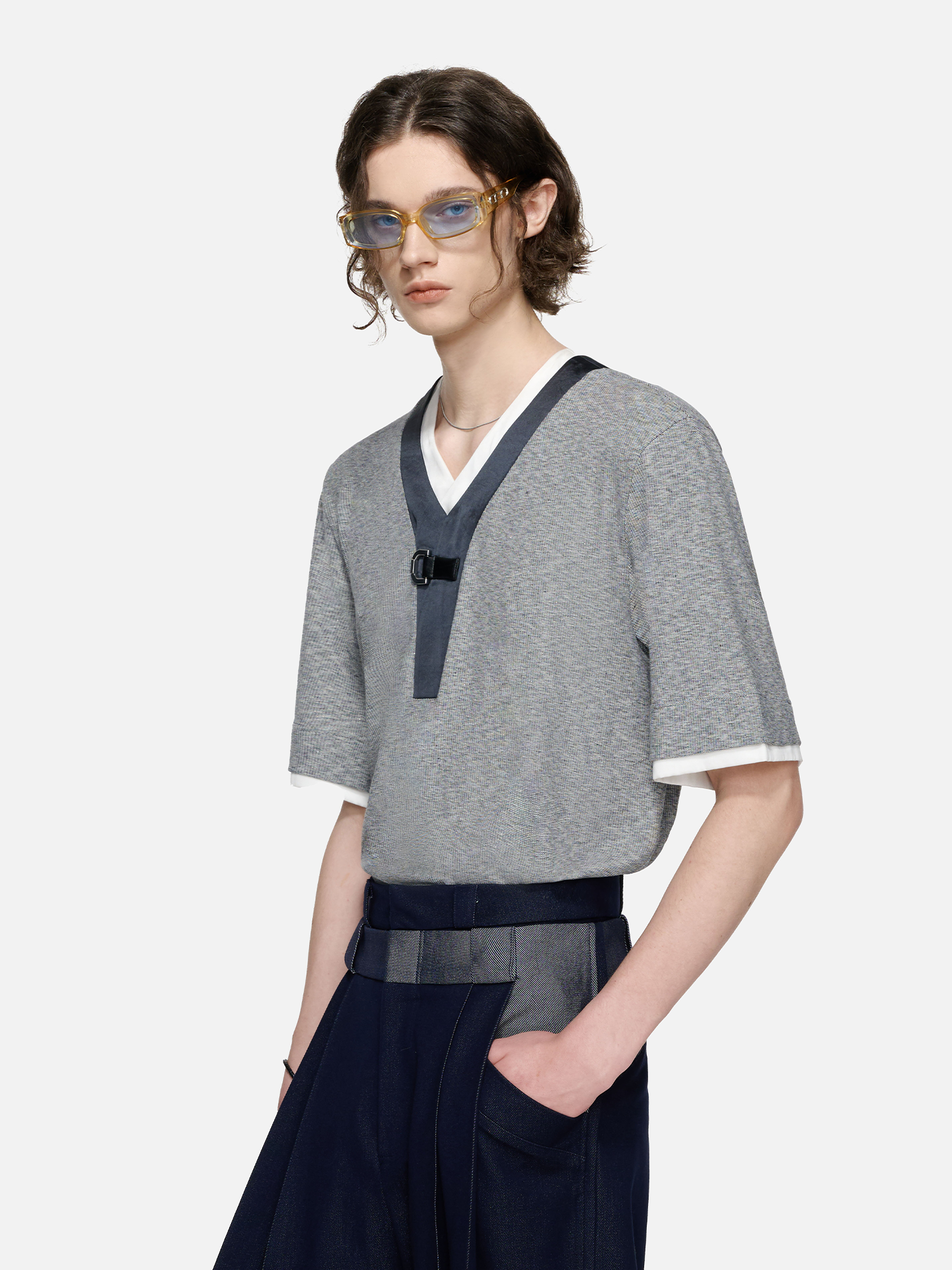 TIWILLTANG Metal Buckle Contrast Trim T-Shirt