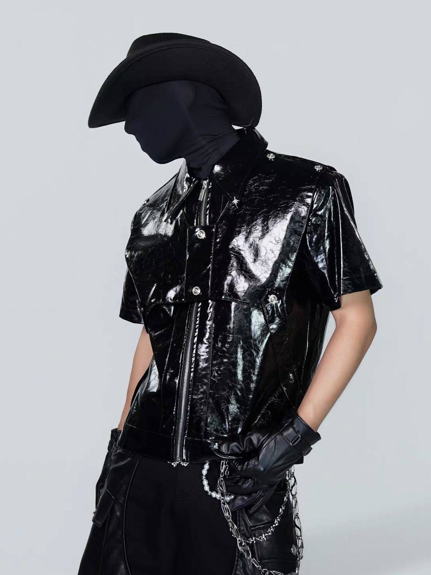 VE2 Glossy Faux Leather Cropped Short-Sleeve Jacket