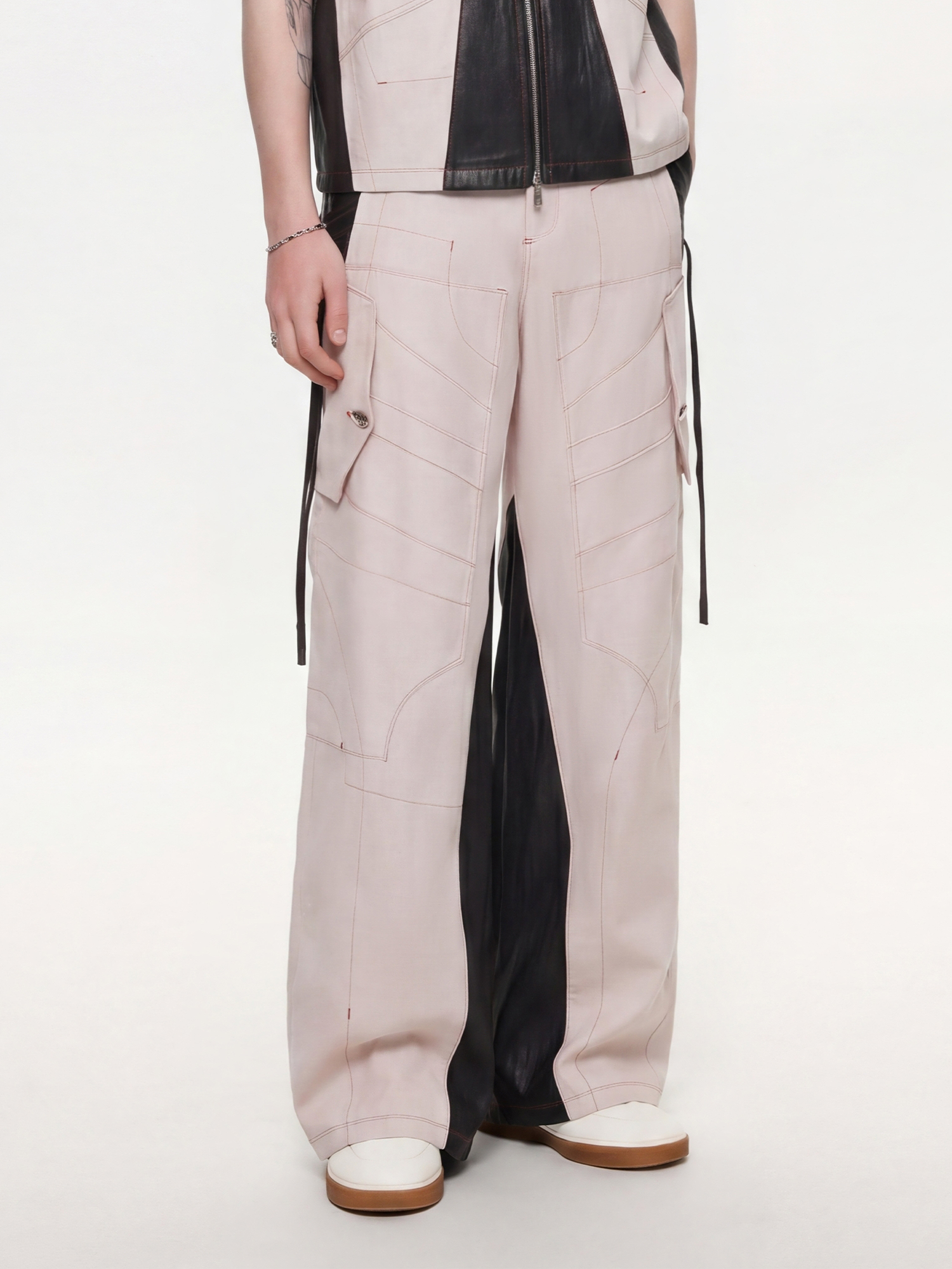 TIWILLTANG Contrast Stitch Paneled Wide-Leg Pants