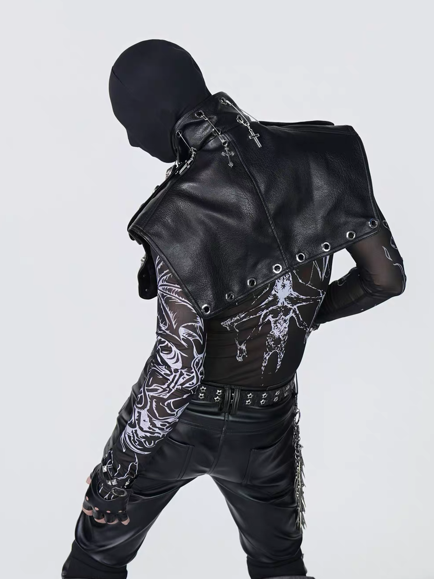 VE2 Knight Hardware Cropped Faux Leather Vest