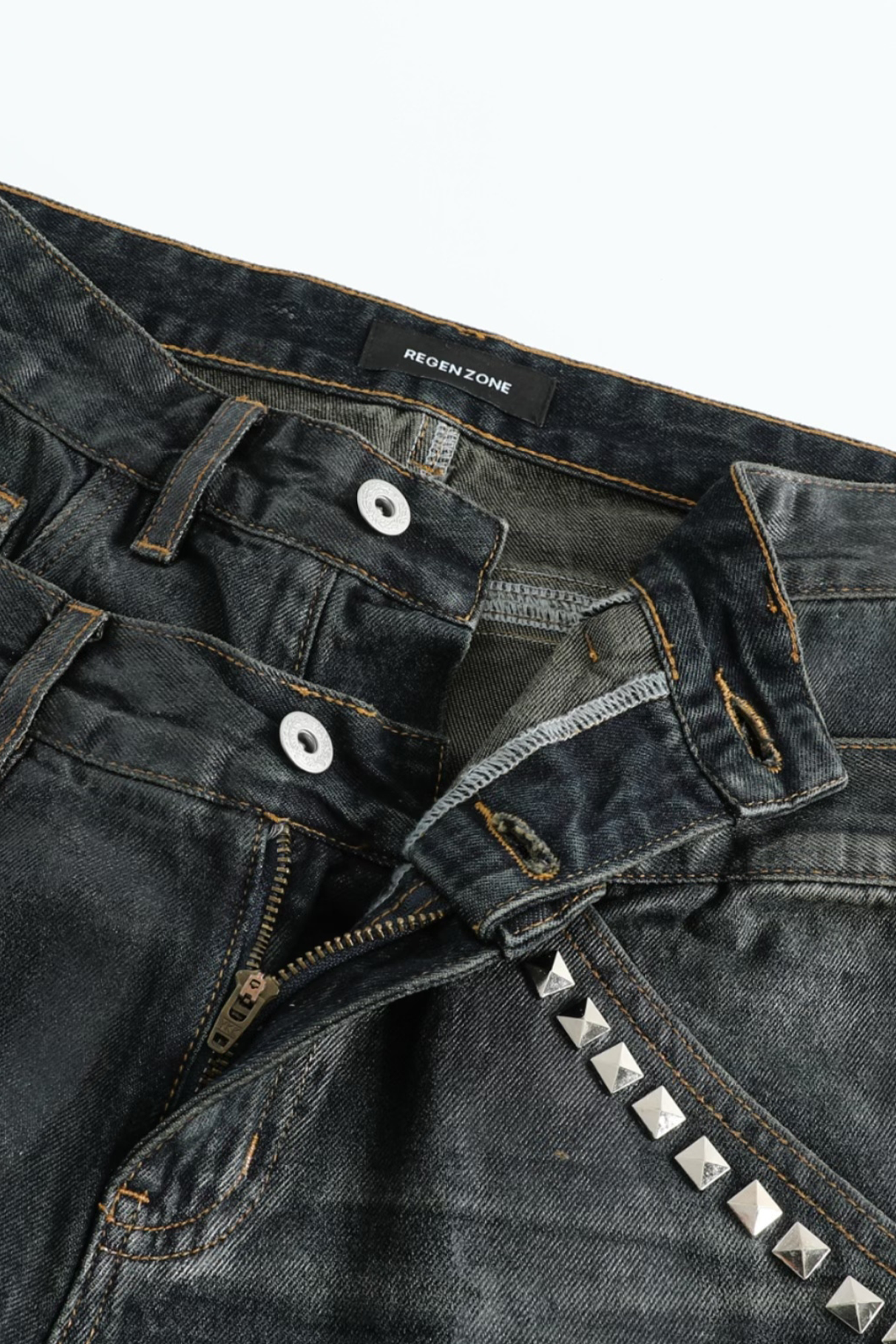 REGEN ZONE Flag Wax-Brushed Studded Double-Waist Jeans