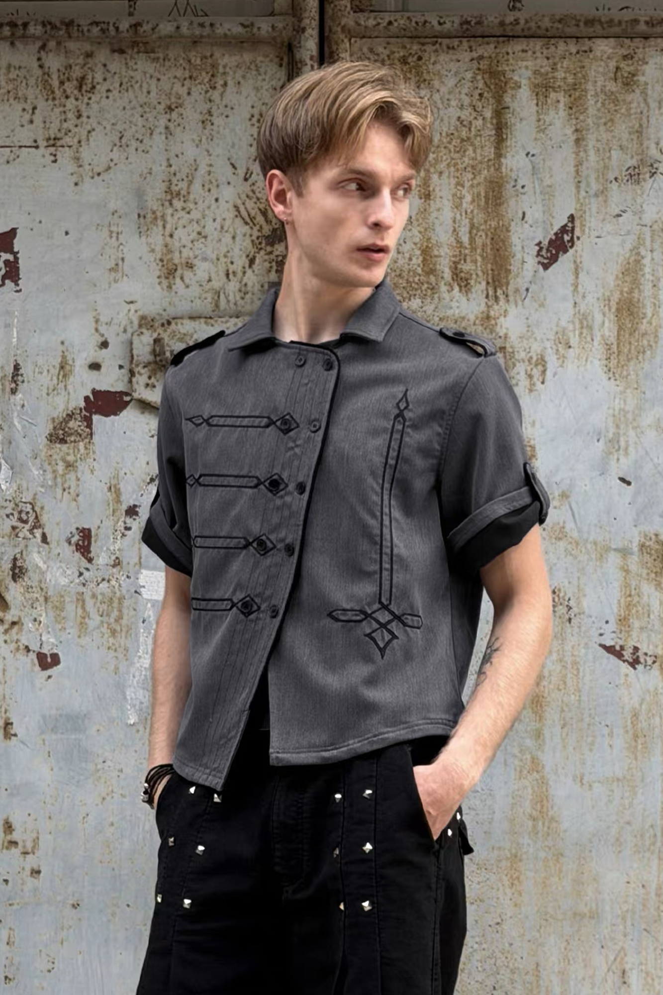 ESAIAS Napoleon Embroidered Asymmetrical Half Shirt