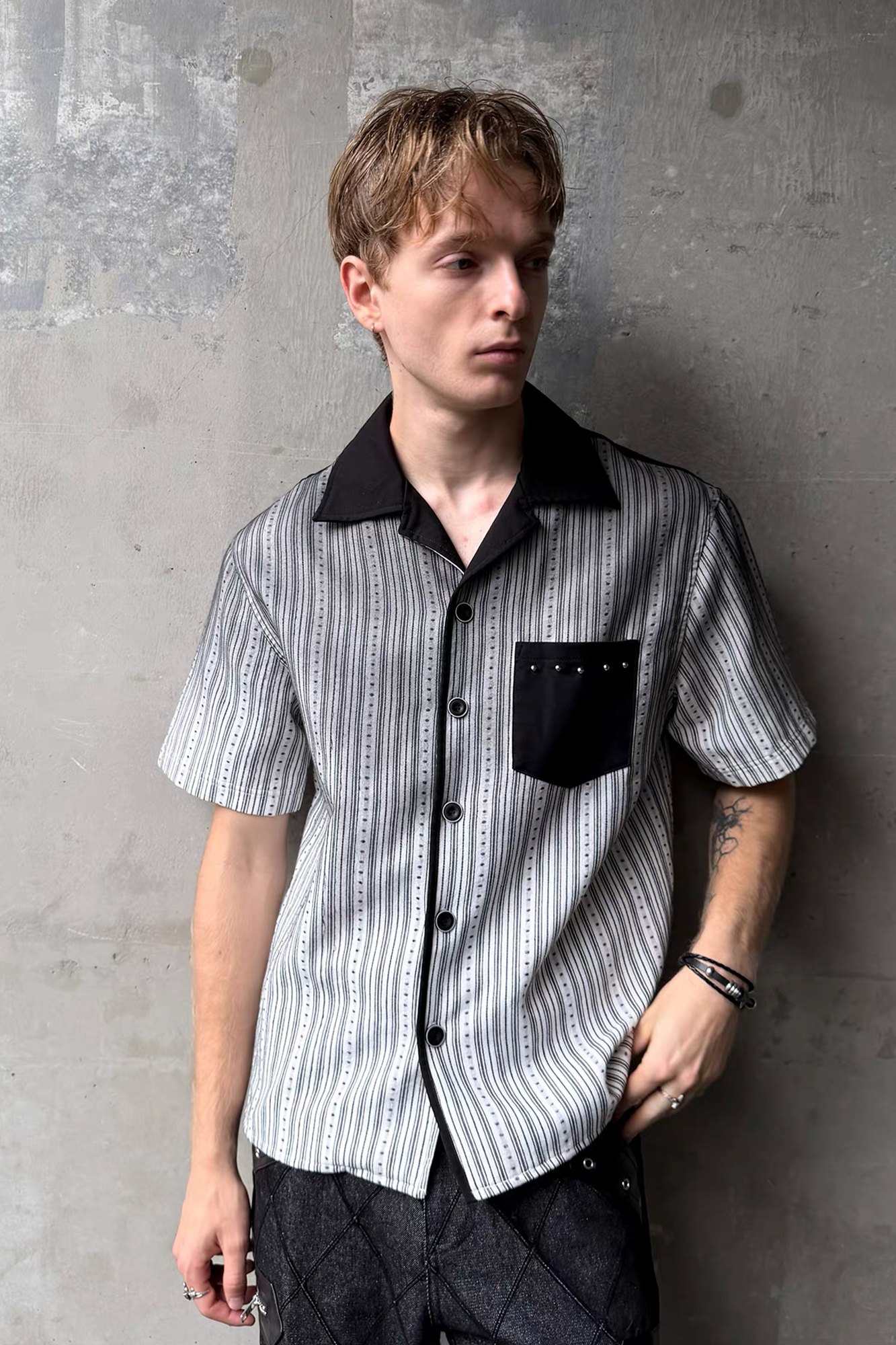 ESAIAS Studded Washed Dotted Stripe Half Shirt