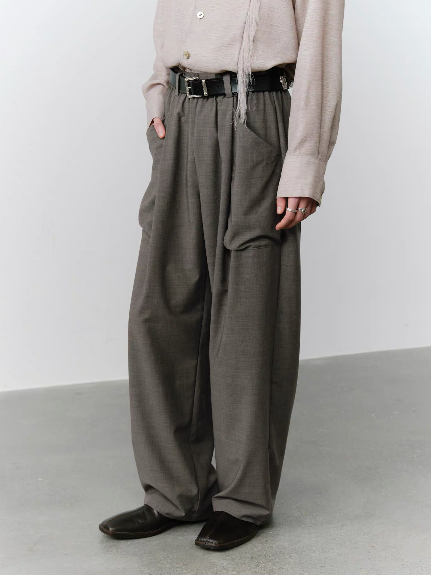 GRAINMUSTARD Retro Patch Pocket Pleated High-Waist Trousers, premium urban and streetwear designers apparel on PROJECTISR.com, GRAINMUSTARD